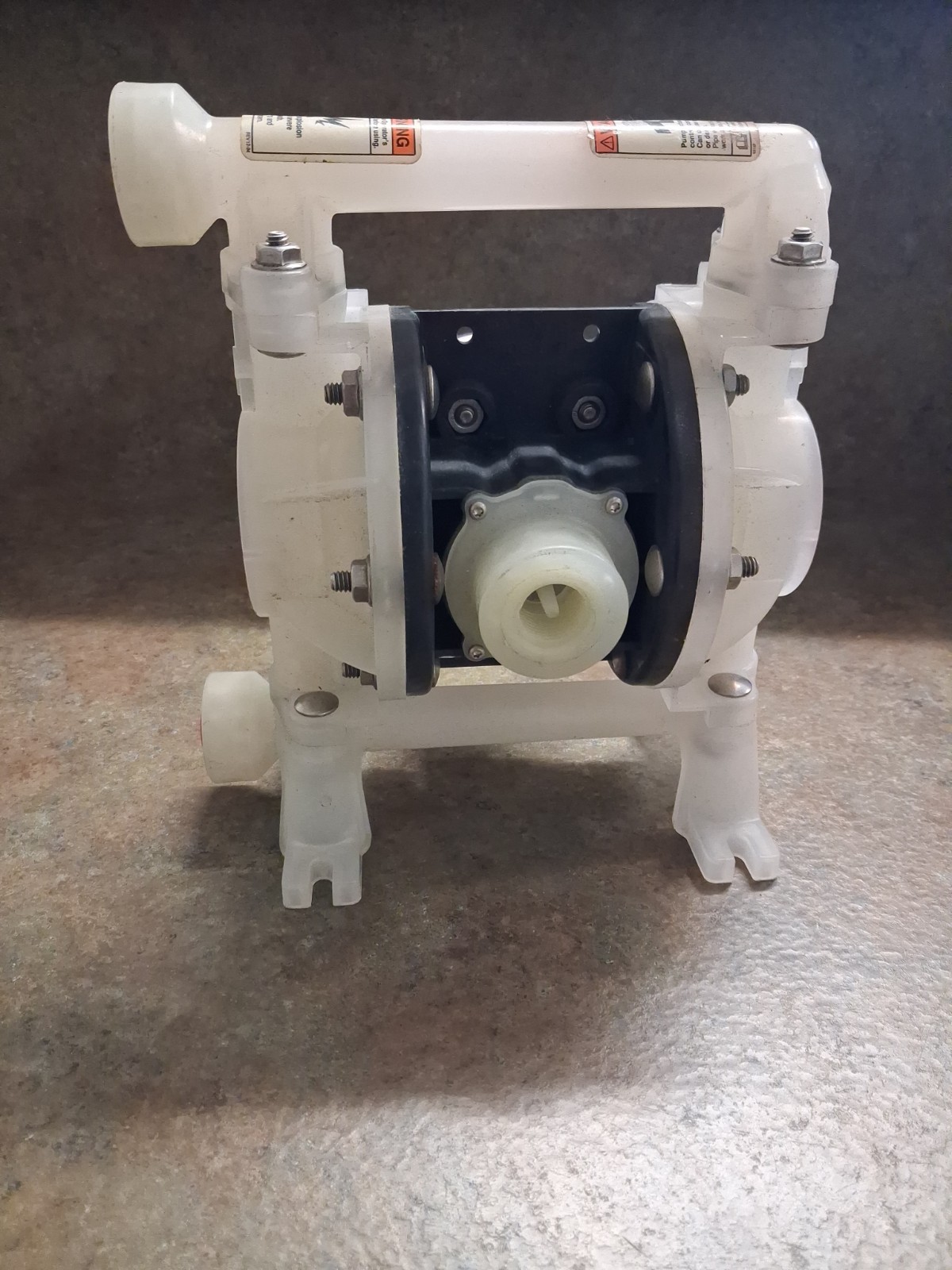 ARO 3/8 Inch Double Diaphragm Pump Air Polypropylene 3/8\ ARO 3/8 Inch Double Diaphragm Pump Air Polypropylene 3/8\