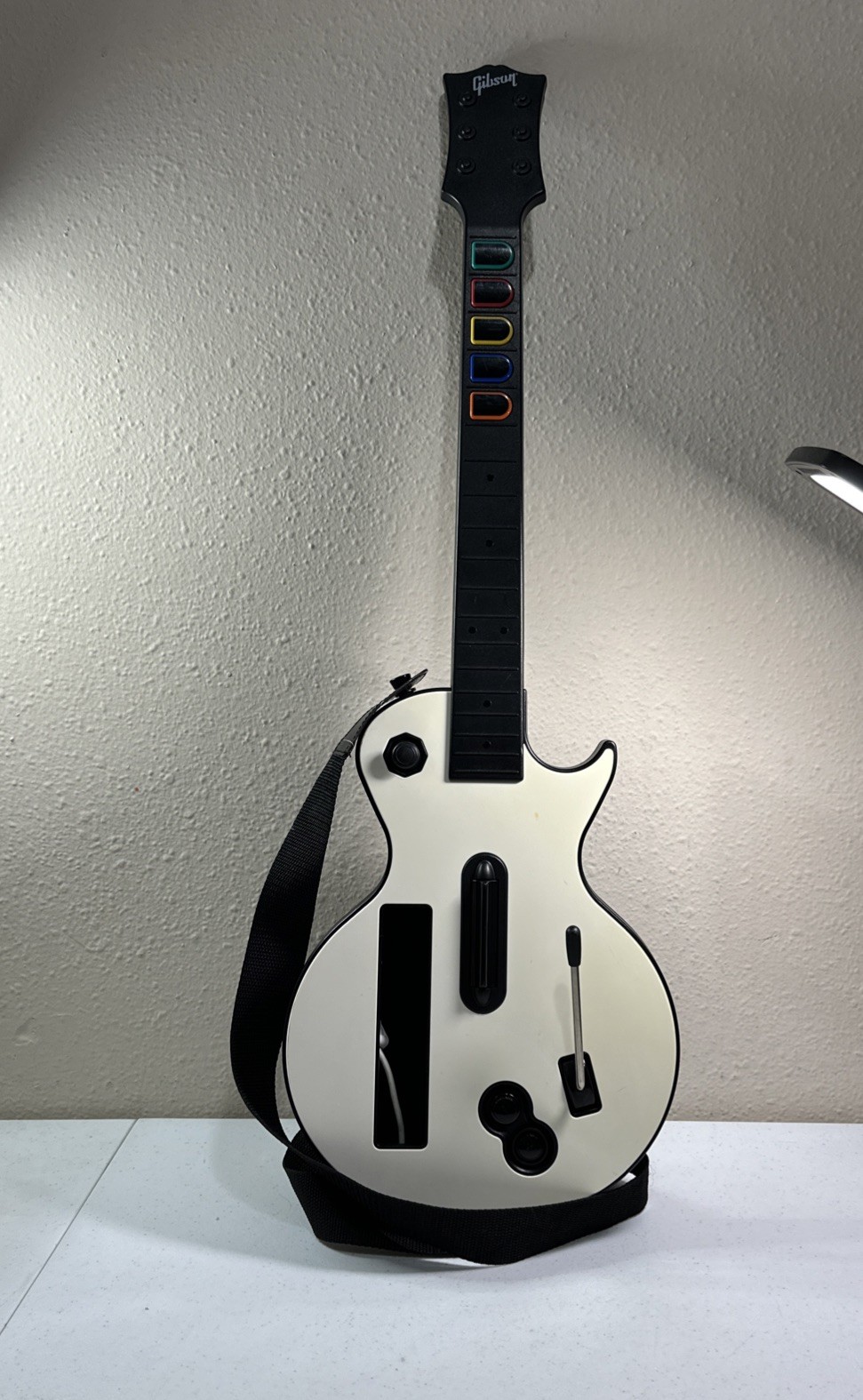 Guitar Hero Wii Les Paul Wireless Guitar Controller RedOctane Tested Working Guitar Hero Wii Les Paul Wireless Guitar Controller RedOctane Tested Working