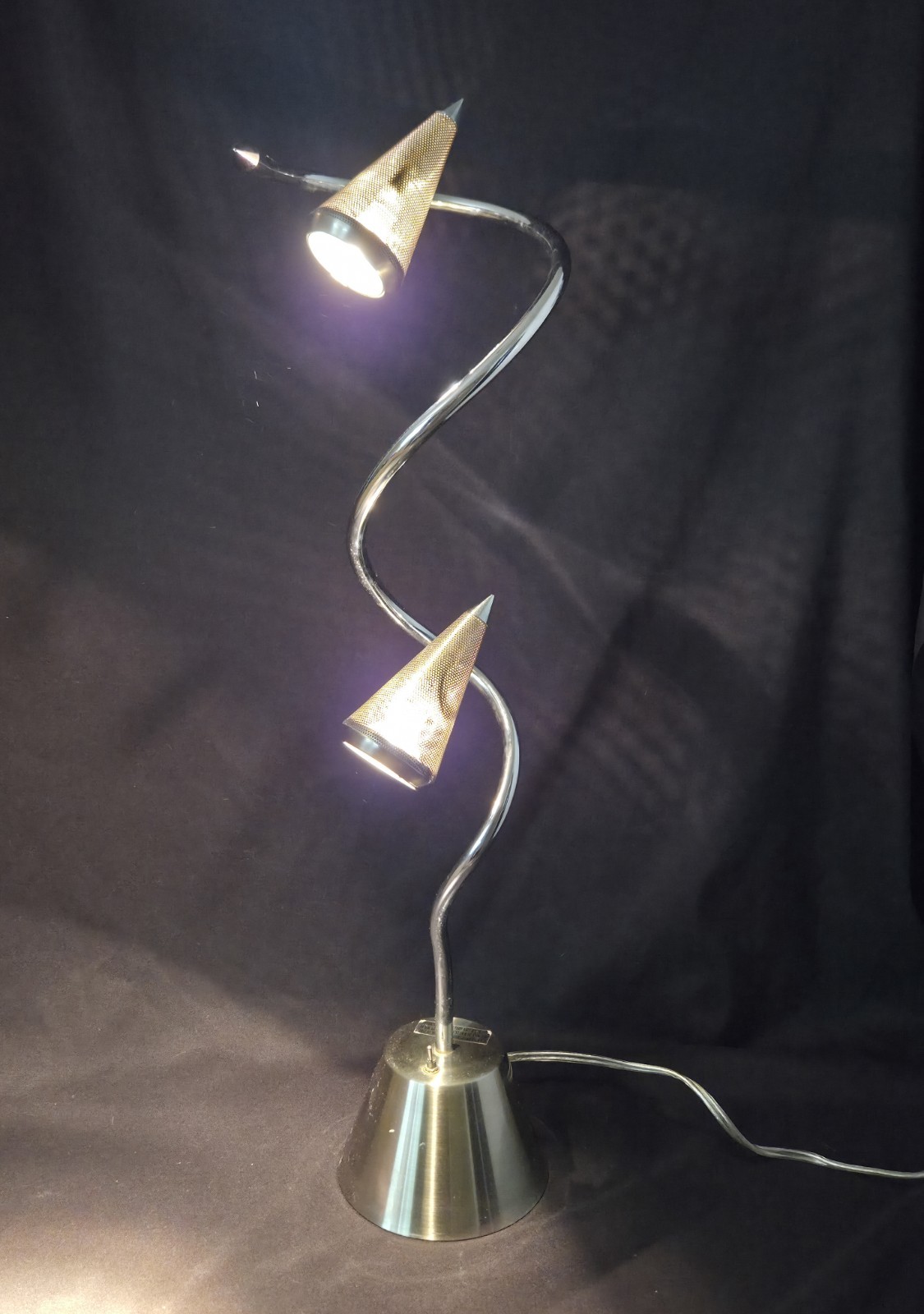 Vintage Postmodern / Memphis-era Double-Head Serpentine Desk/Table Lamp