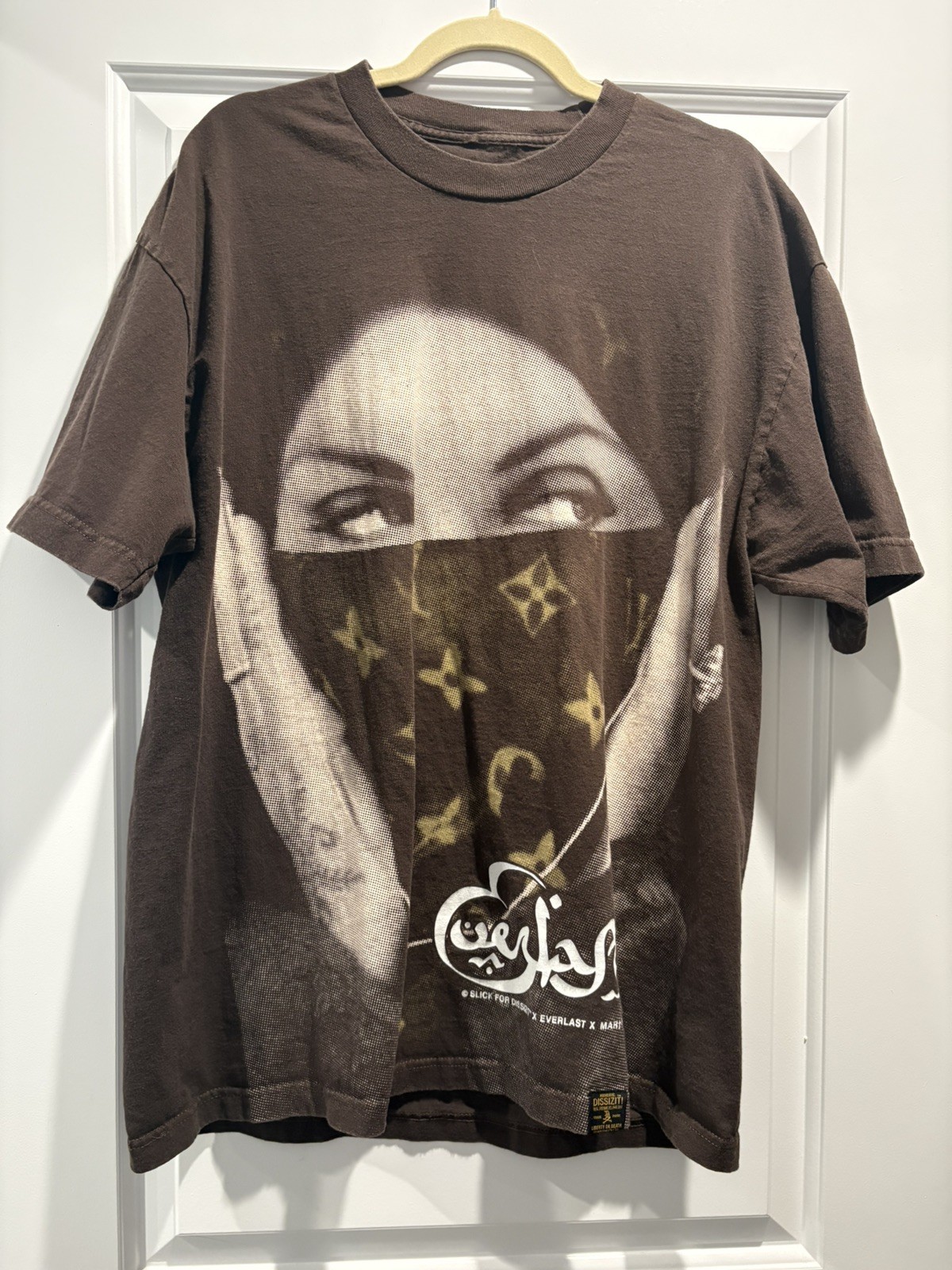 Rare VTG Dissizit x Everlast ‘Louis Hijab” Big Face T-Shirt Size XL Faded Brown Rare VTG Dissizit x Everlast ‘Louis Hijab” Big Face T-Shirt Size XL Faded Brown