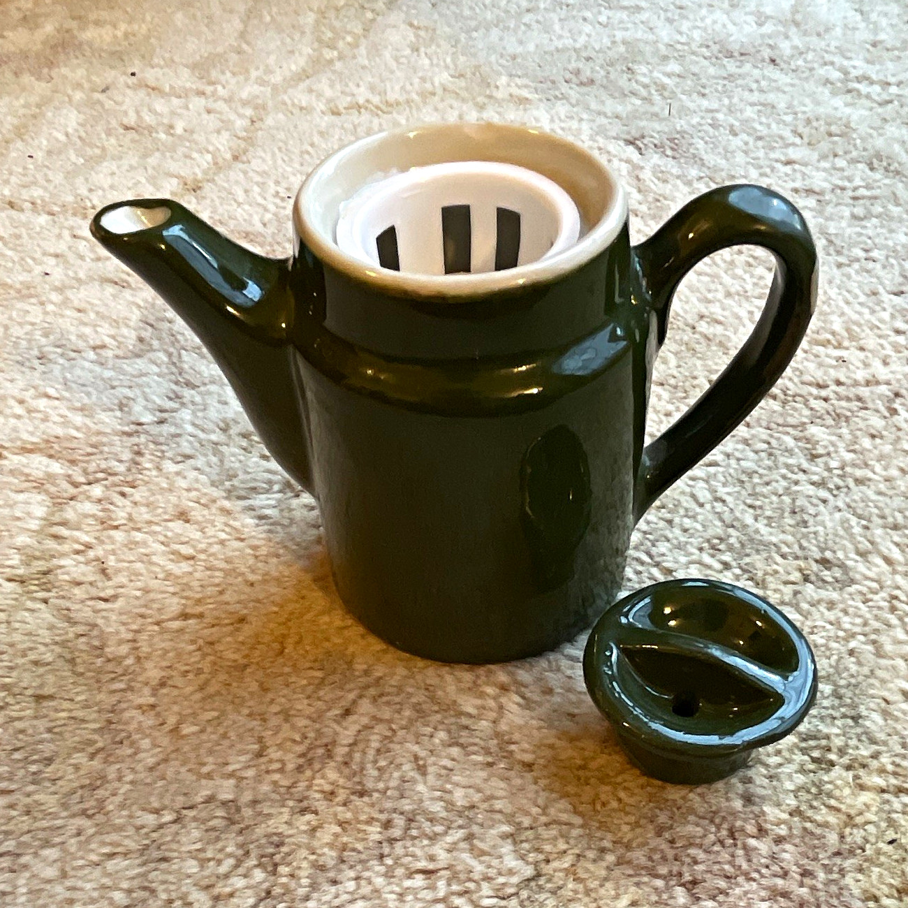 Vintage Hall China MCM Green Glossy Ceramic 1-Cup Teapot w/ Lid & Insert Vintage Hall China MCM Green Glossy Ceramic 1-Cup Teapot w/ Lid & Insert