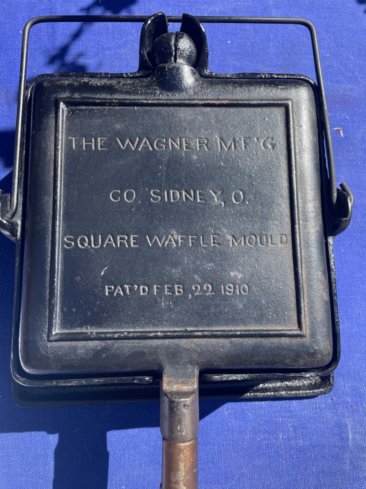 Antique Wagner Mfg Co Cast Iron Waffle Iron High Base Sidney Ohio Antique Wagner Mfg Co Cast Iron Waffle Iron High Base Sidney Ohio