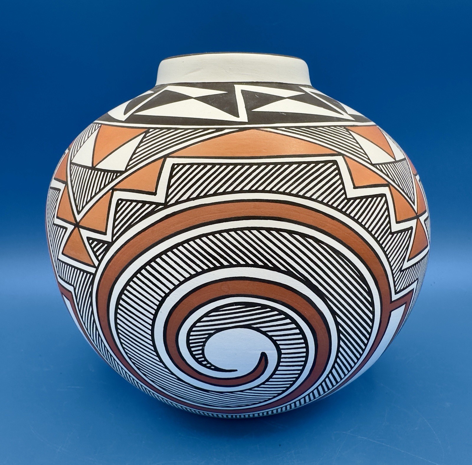 Stunning Acoma Pueblo Polychrome Pottery Jar - Robert Patricio - Spirals