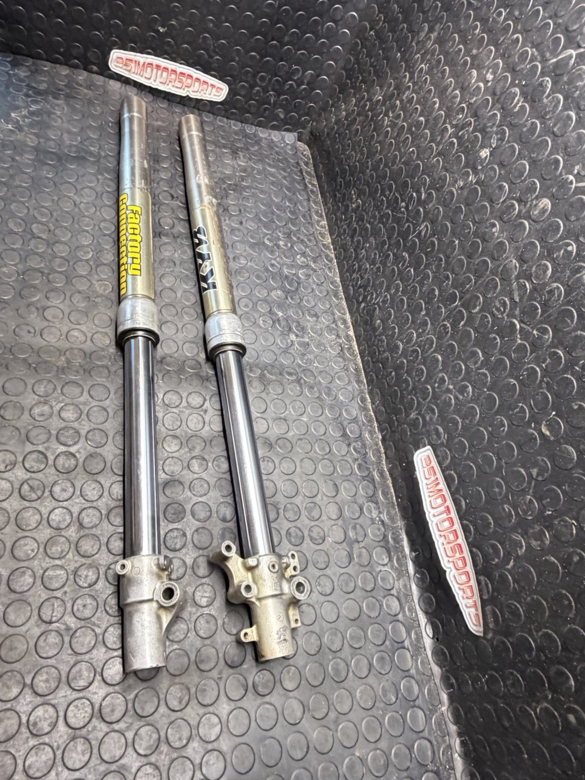 2009 Kawasaki KX85 Oem FRONT FORKS left right fork Factory Connection 2009 Kawasaki KX85 Oem FRONT FORKS left right fork Factory Connection