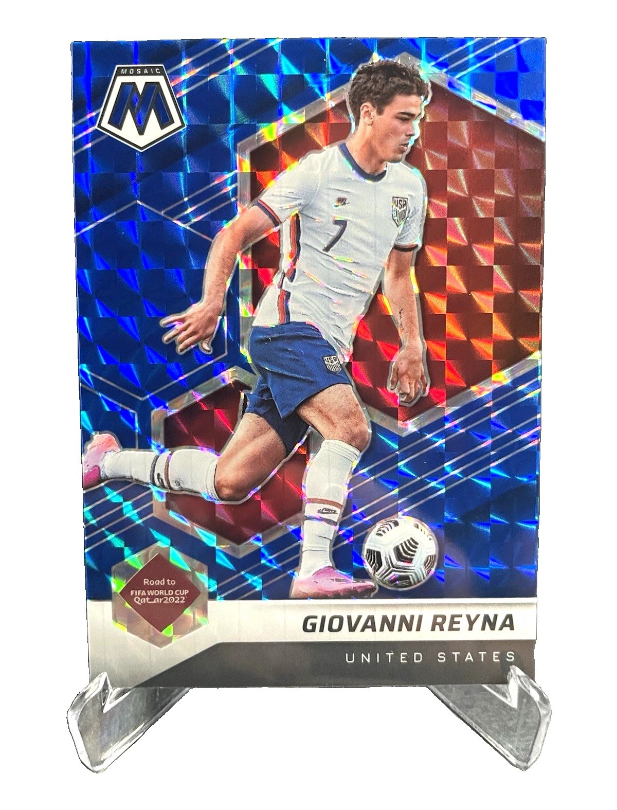 Panini 2021-22 Mosaic FIFA Road to WC Giovanni Reyna Blue Prizm 06/99 #104 Panini 2021-22 Mosaic FIFA Road to WC Giovanni Reyna Blue Prizm 06/99 #104