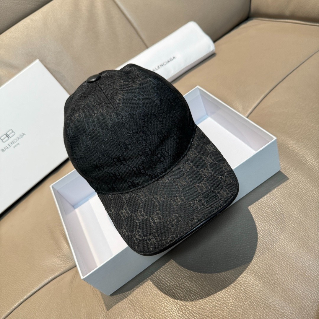 Balenciaga New Black Baseball Cap Adjustable One Size Unisex Fashion Casual Hat Balenciaga New Black Baseball Cap Adjustable One Size Unisex Fashion Casual Hat