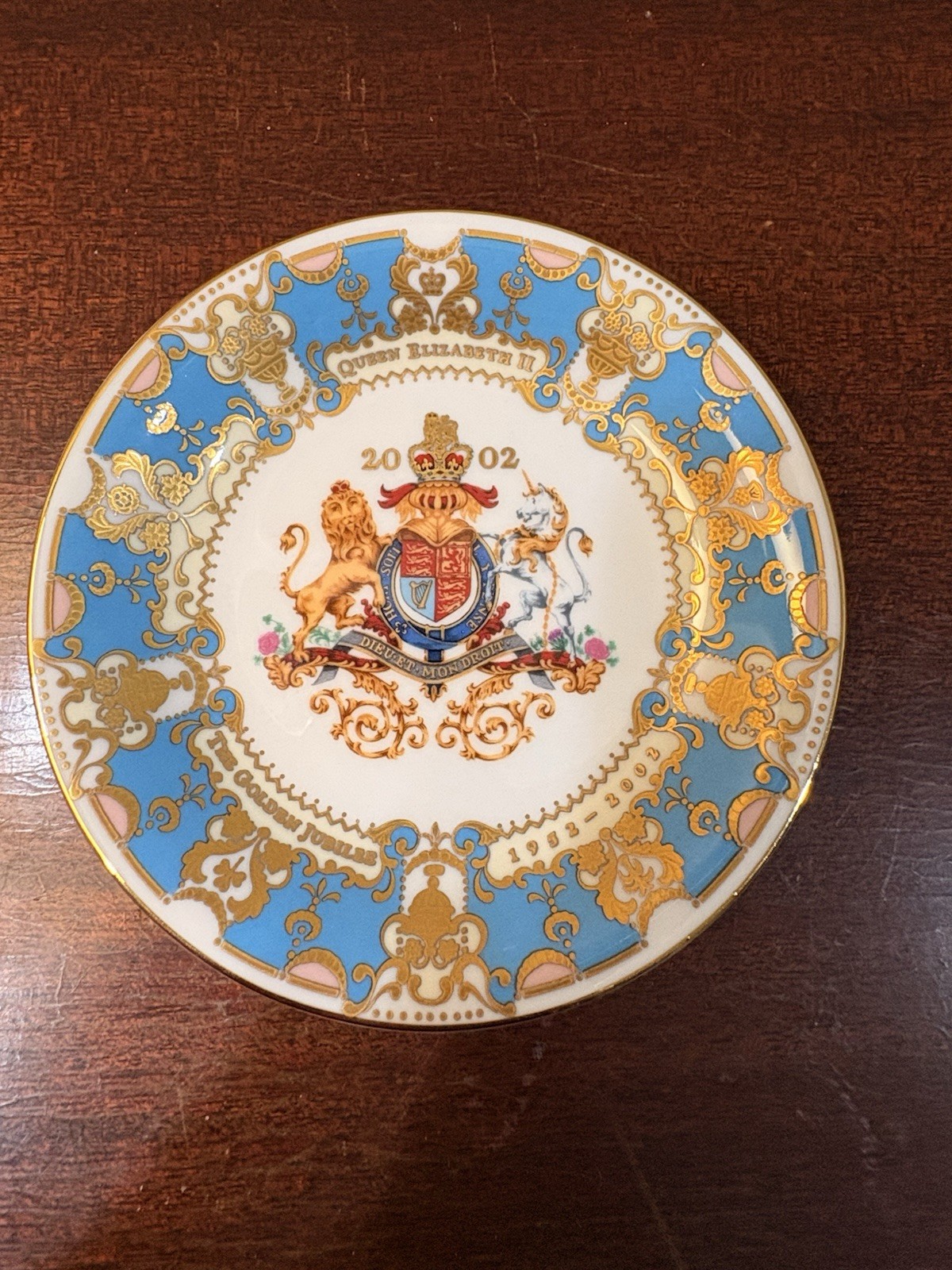 The Royal Collection Queen Elizabeth II The golden Jubilee Trinket Dish 4-5/8” The Royal Collection Queen Elizabeth II The golden Jubilee Trinket Dish 4-5/8”