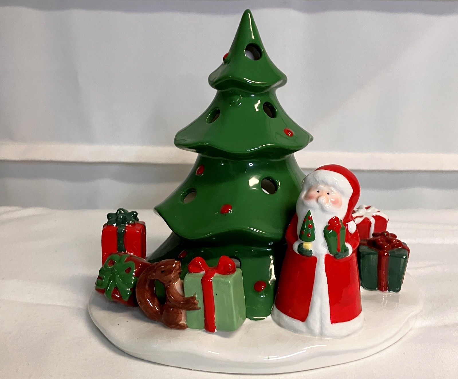 VTG 2002 White Barn Candle Santa Christmas Tree Ceramic Tealight Luminary VTG 2002 White Barn Candle Santa Christmas Tree Ceramic Tealight Luminary