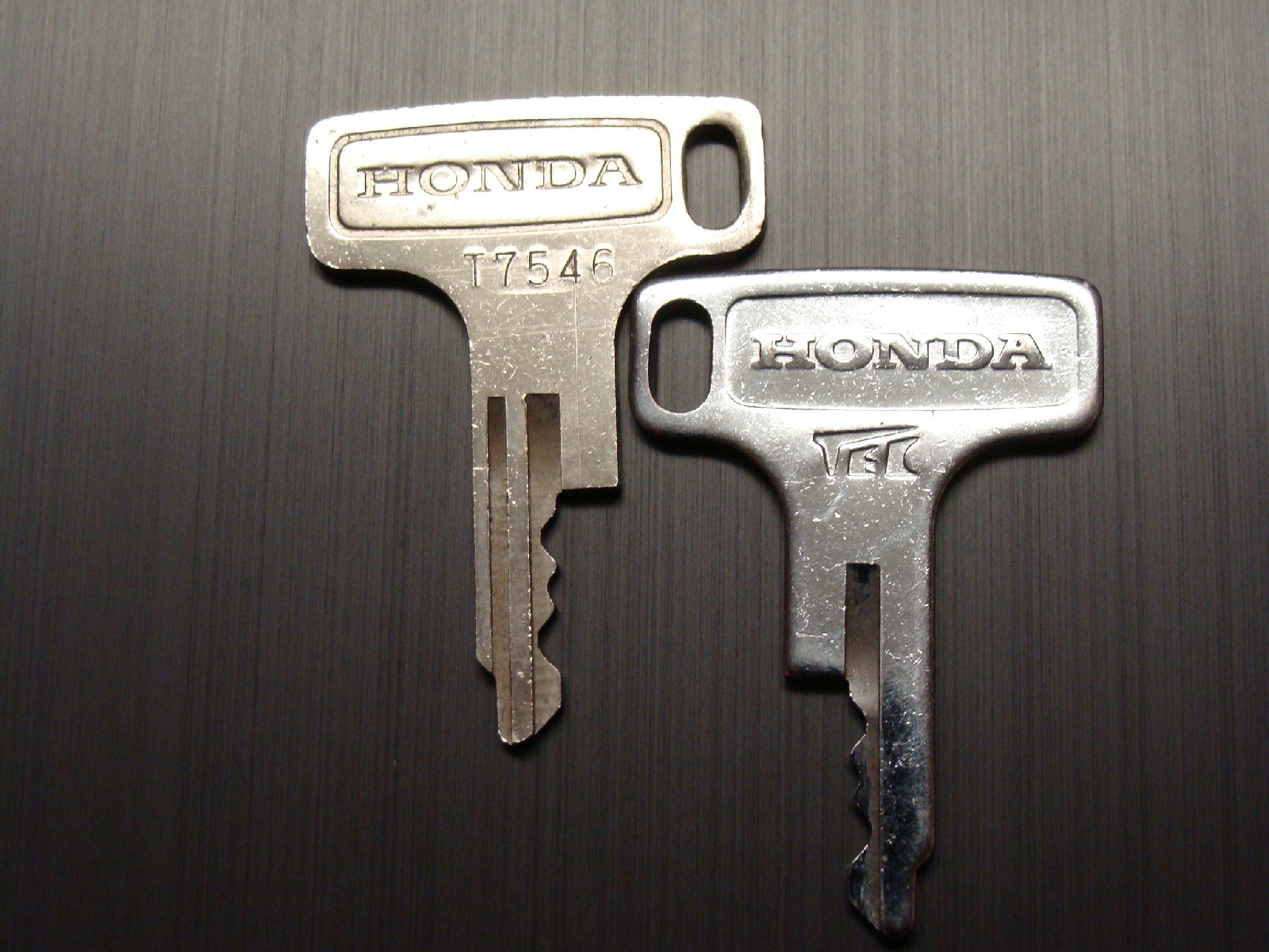 VINTAGE HONDA MOTORCYCLE KEYS