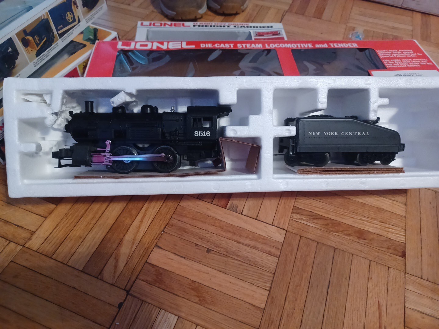 LIONEL 6-8516 TESTED New York Central Steam Engine & Tender 6-8516 OB LN