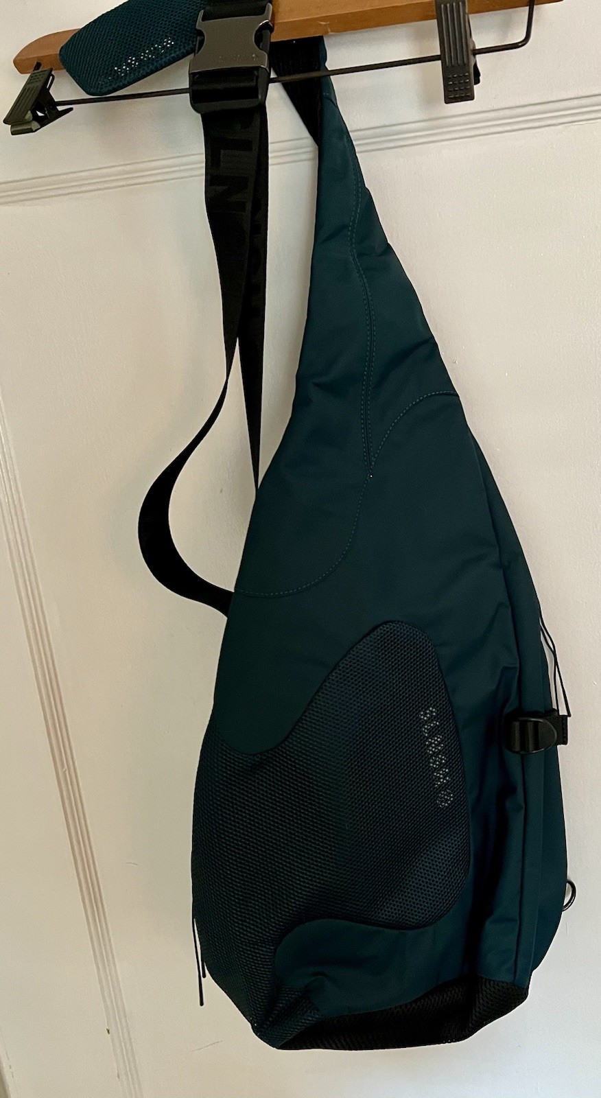 lululemon x SLNSH Oversized Sling Bag 7.5L — Black/Submarine — Unused