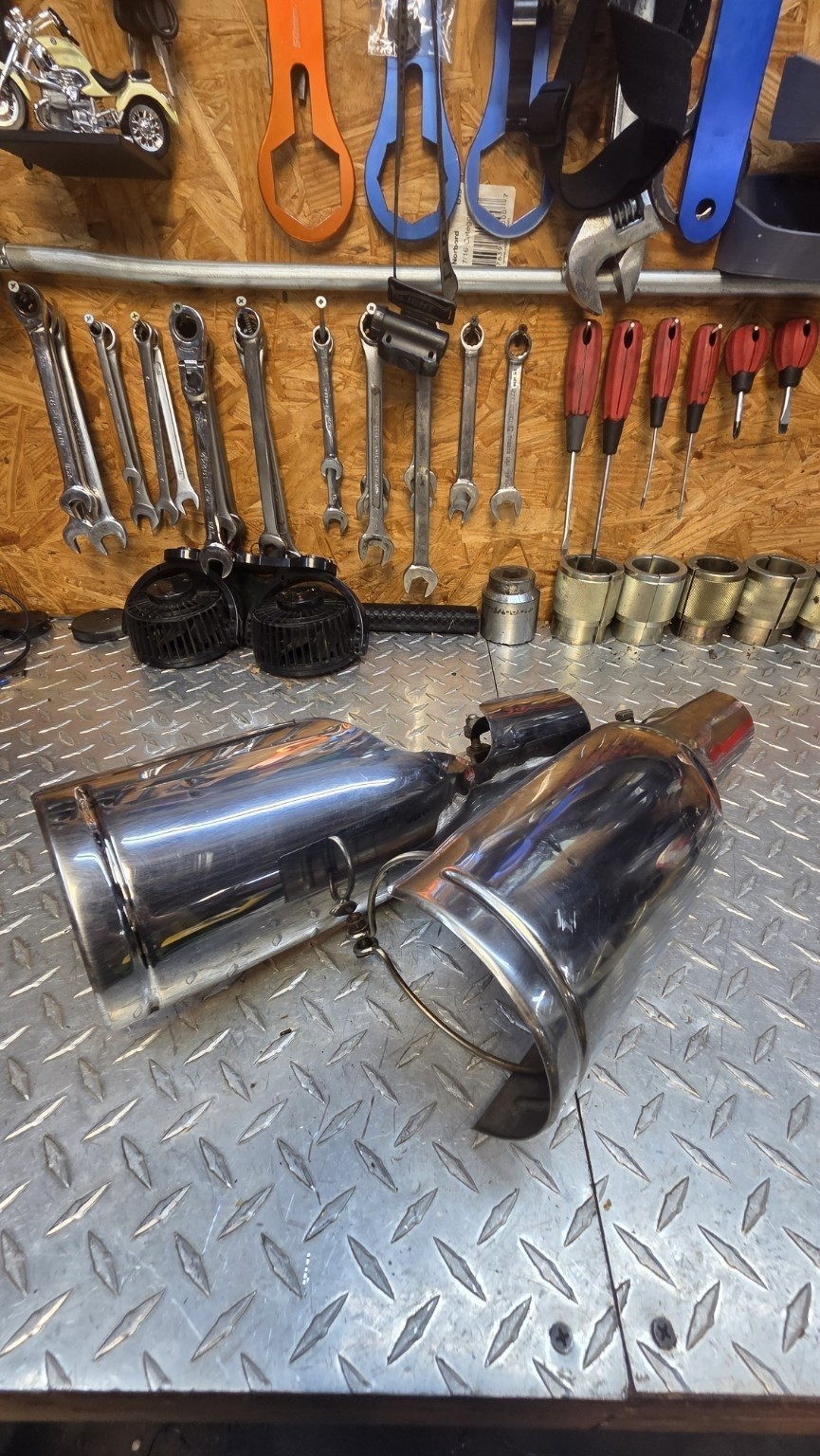 2002-2005 BMW R1200CL OEM Chrome Muffler Exhaust Heat Shield Covers Pair 2002-2005 BMW R1200CL OEM Chrome Muffler Exhaust Heat Shield Covers Pair