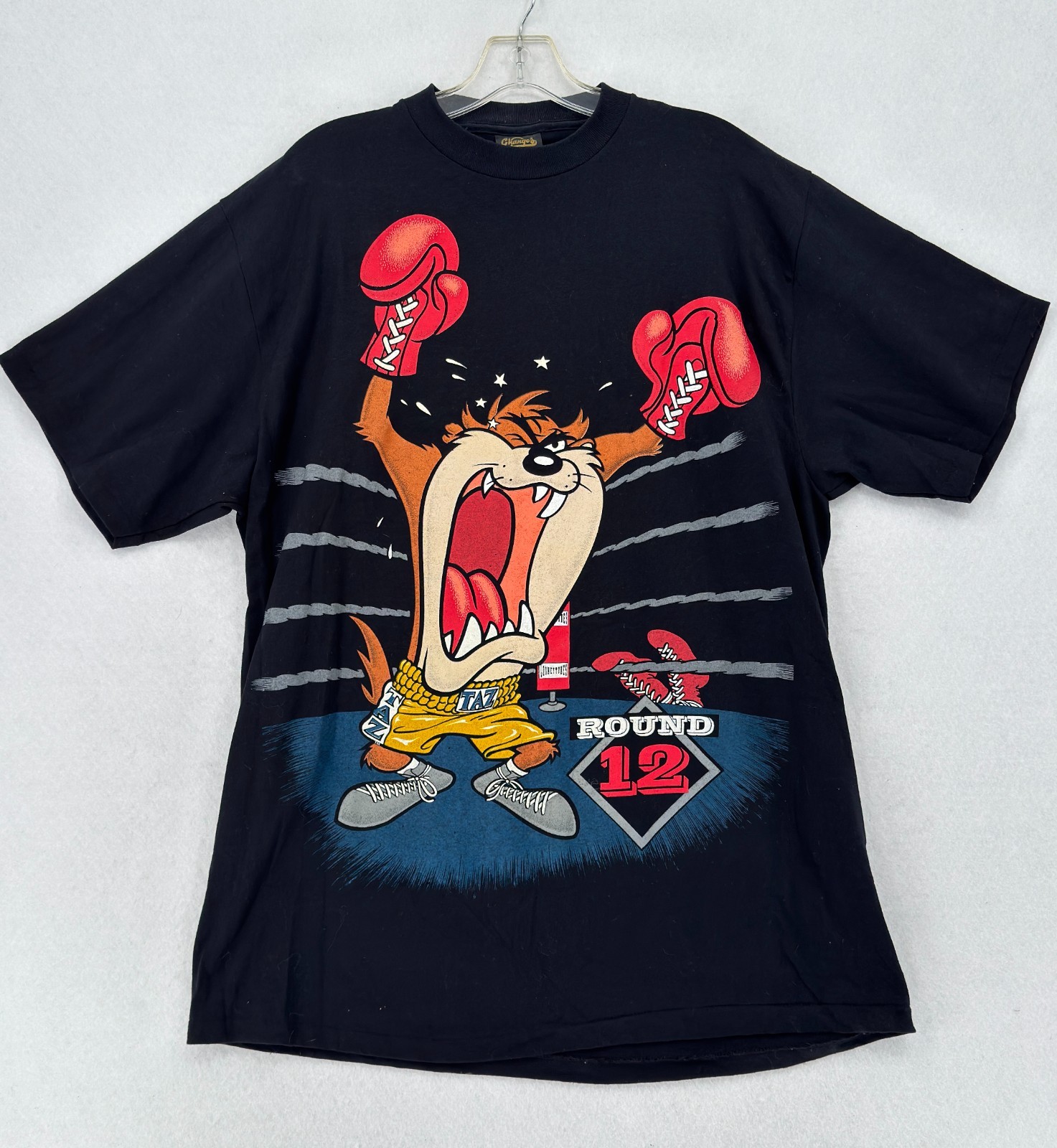 Vintage 1993 Warner Bros. Looney Tunes Tasmanian Devil Boxing Graphic T Shirt XL Vintage 1993 Warner Bros. Looney Tunes Tasmanian Devil Boxing Graphic T Shirt XL