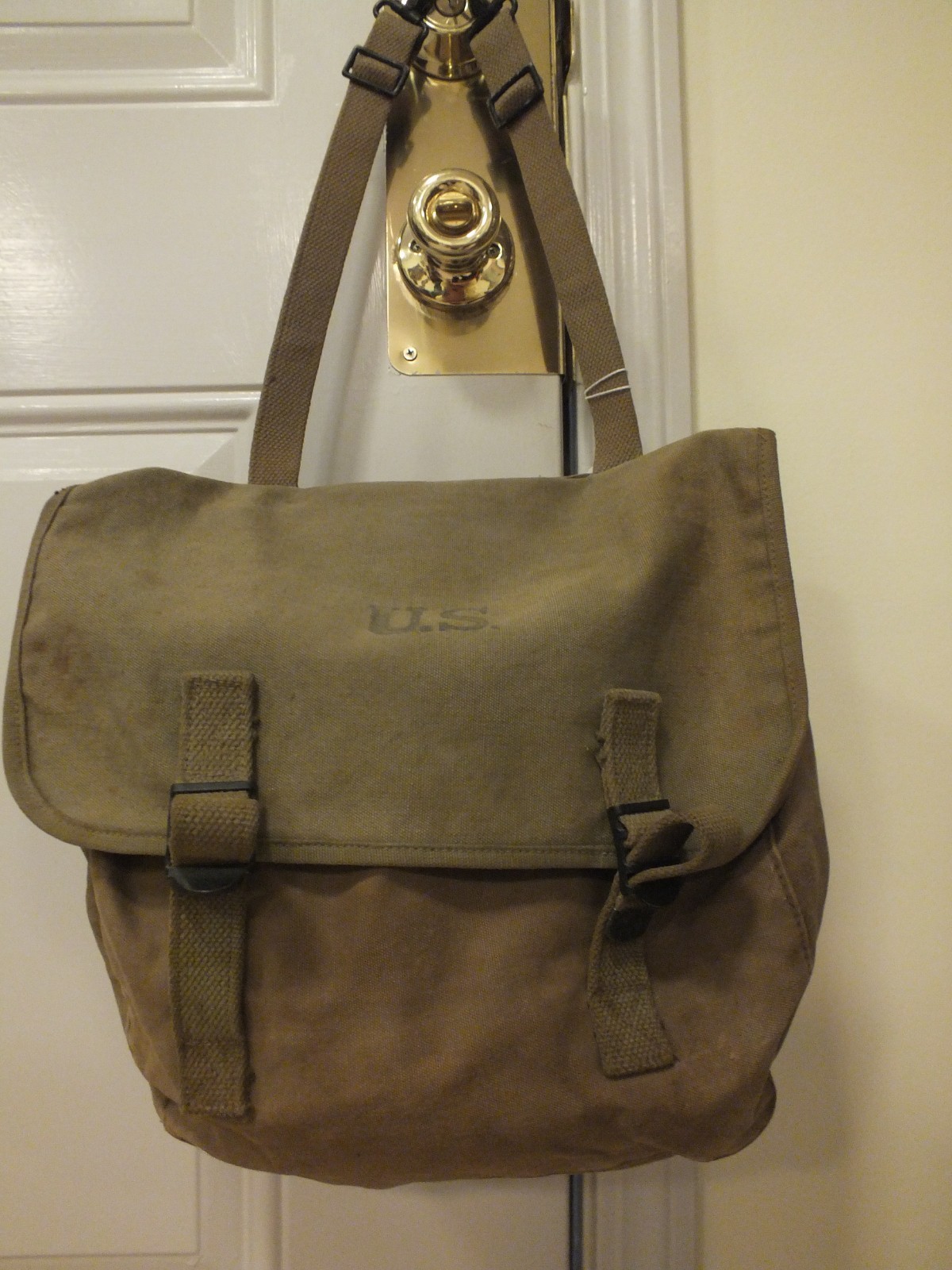 Nice Original WW2 US Army Military Musette Bag dated 1943 Nice Original WW2 US Army Military Musette Bag dated 1943