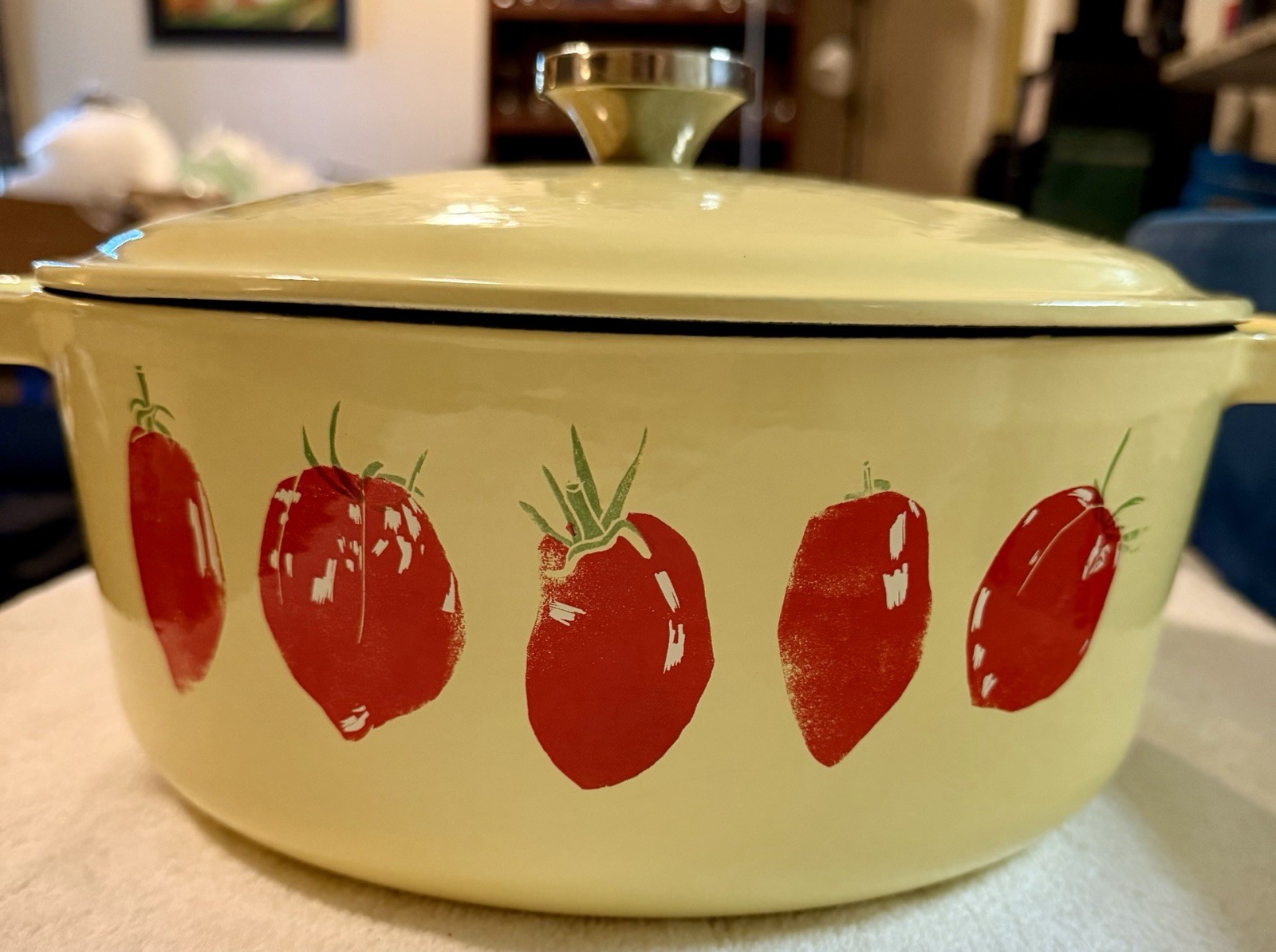 Anastasia Inciardi X Goldilocks Dutch Oven. Limited Edition Anastasia Inciardi X Goldilocks Dutch Oven. Limited Edition