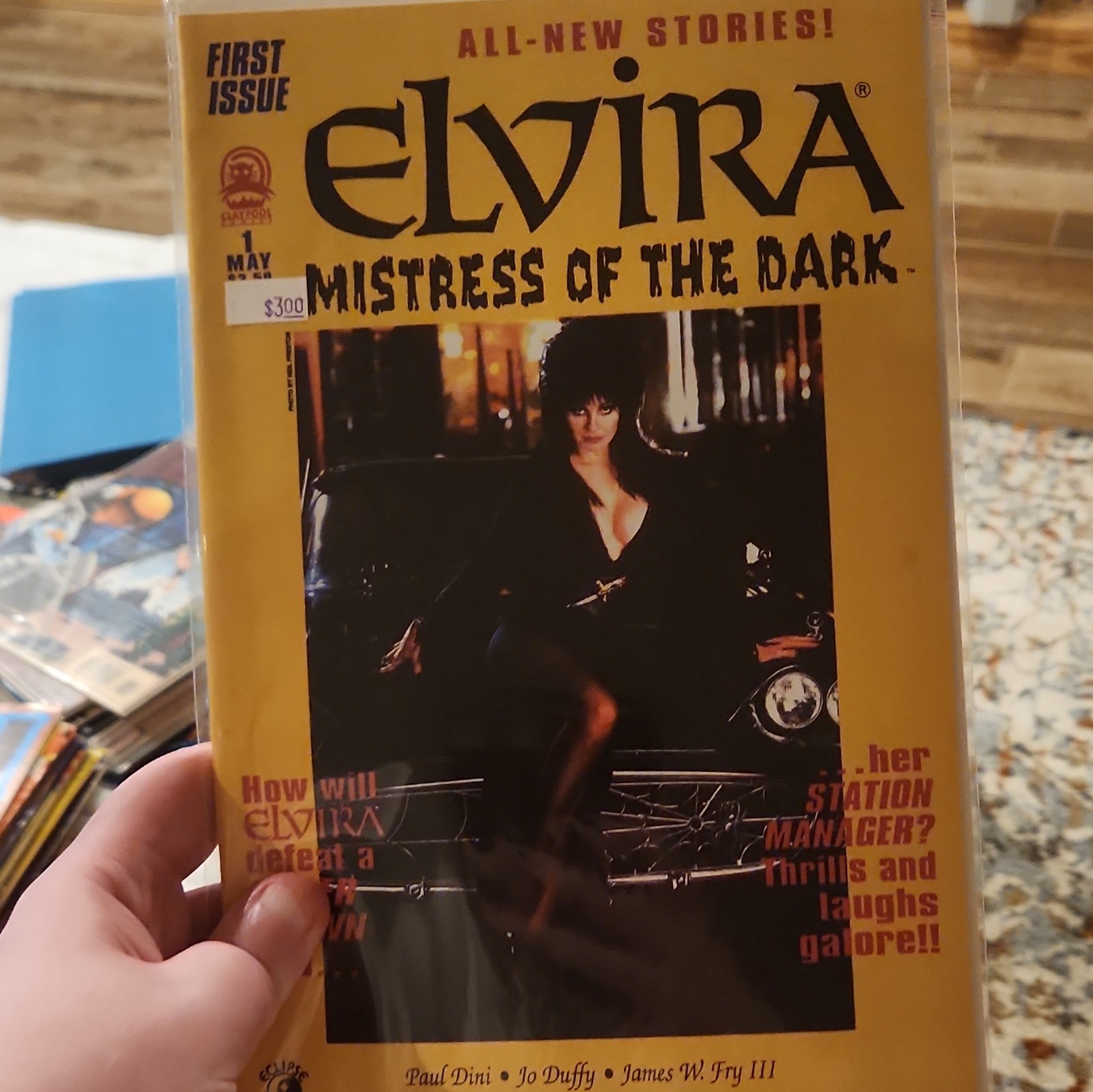 Elvira Mistress of the Dark #1 First Issue Color Single Issue Comic Book Elvira Mistress of the Dark #1 First Issue Color Single Issue Comic Book