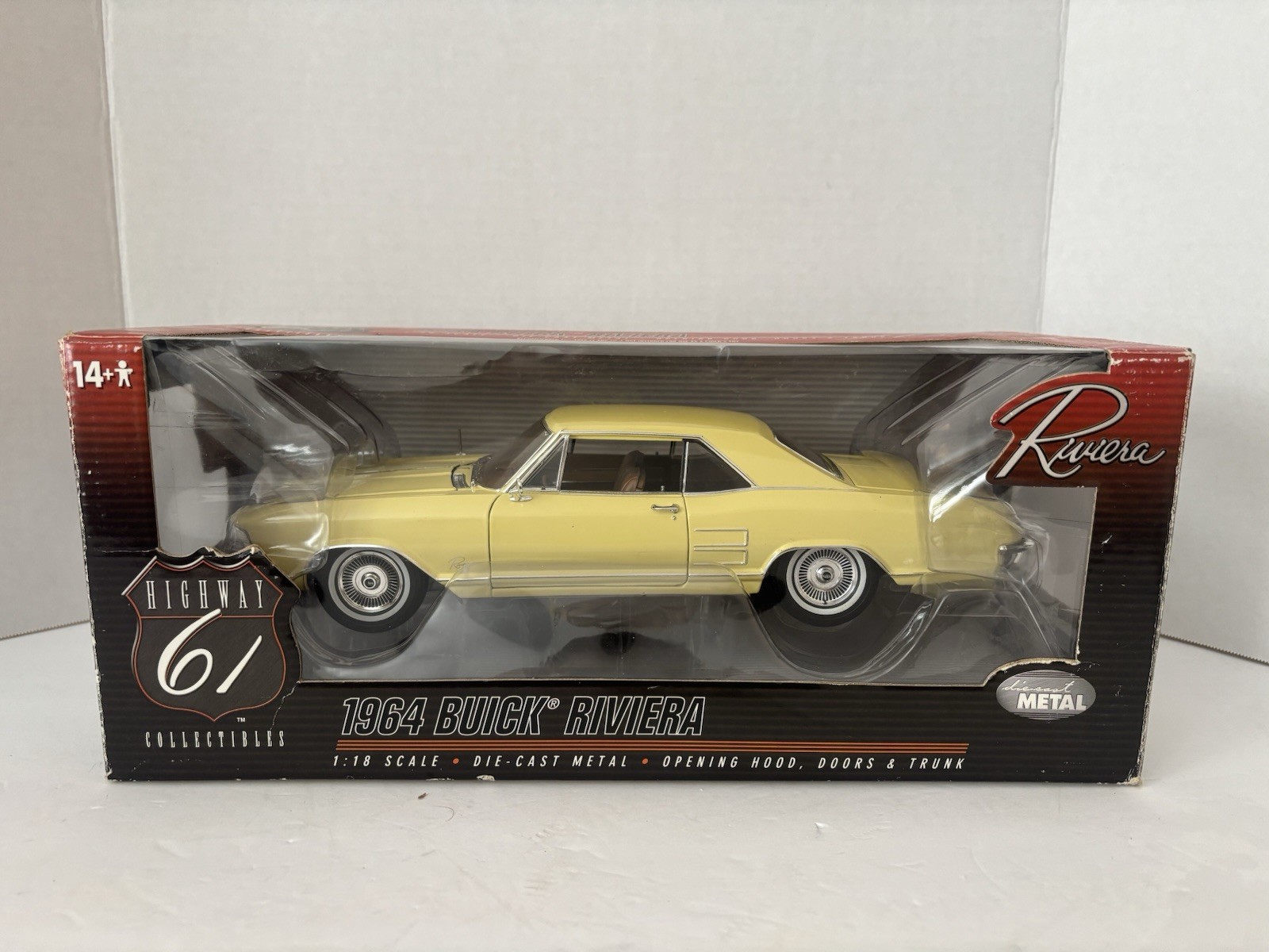 Ertl - Highway 61 Collectibles - 1964 Buick Riviera -(1:18) (SR-4) Ertl - Highway 61 Collectibles - 1964 Buick Riviera -(1:18) (SR-4)