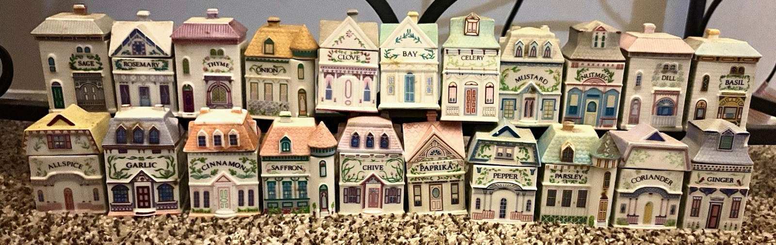 Vintage 1989 Lenox Spice Village Jar Porcelain Set - 21 pieces Vintage 1989 Lenox Spice Village Jar Porcelain Set - 21 pieces