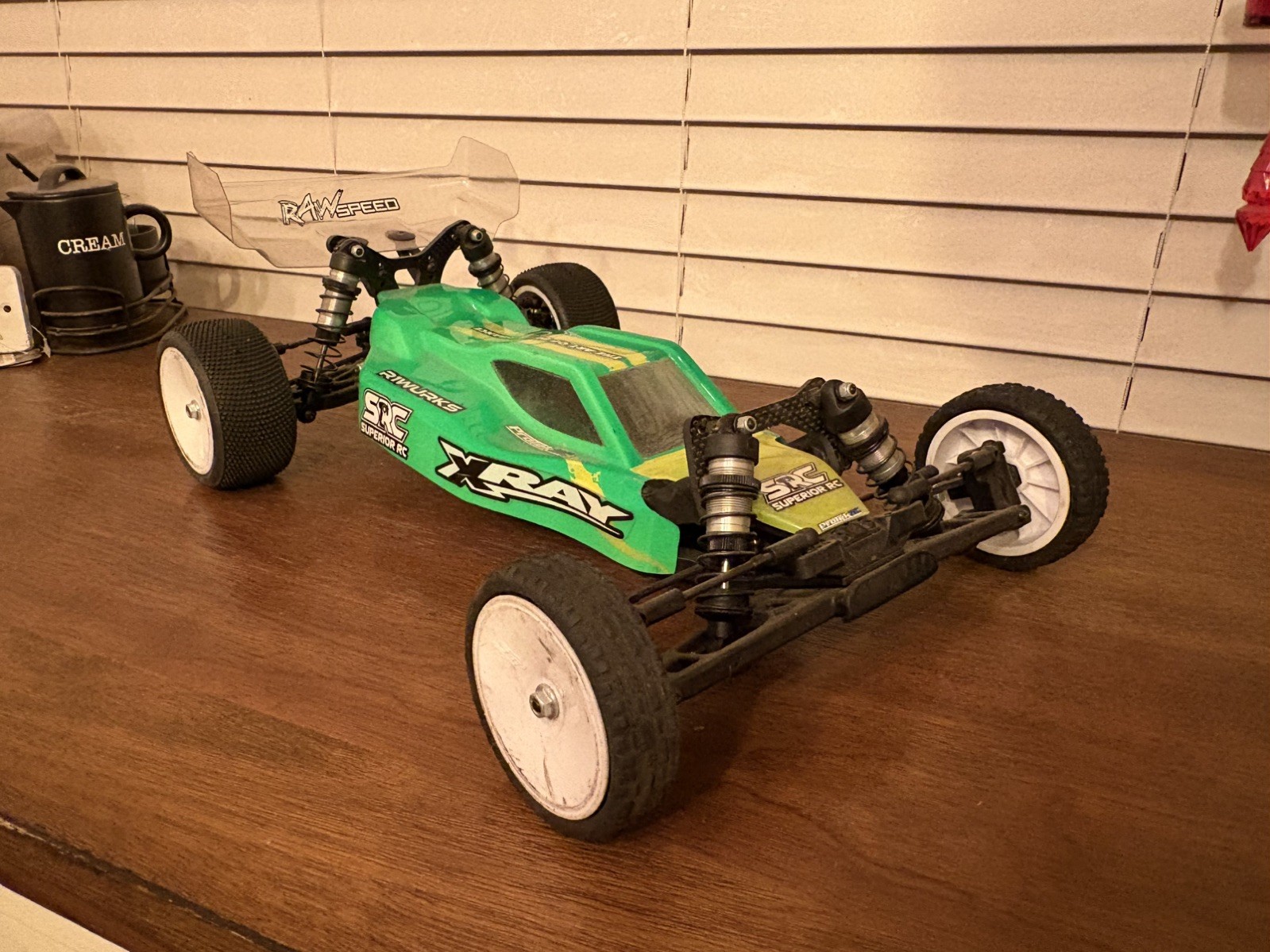 Xray XB2 1/10 2wd Buggy Roller Xray XB2 1/10 2wd Buggy Roller