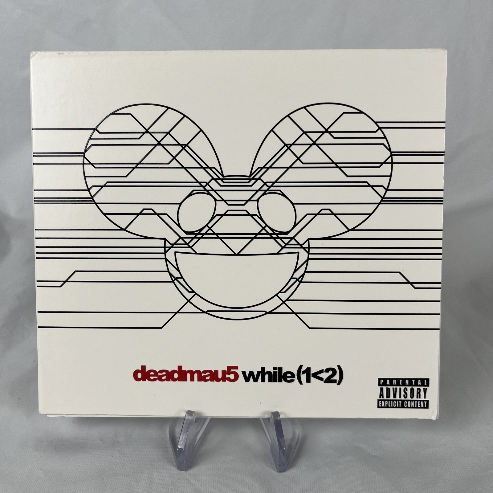 Deadmau5 – while(1 2) (Astralwerks 2 Disc CD Set) Deadmau5 – while(1 2) (Astralwerks 2 Disc CD Set)