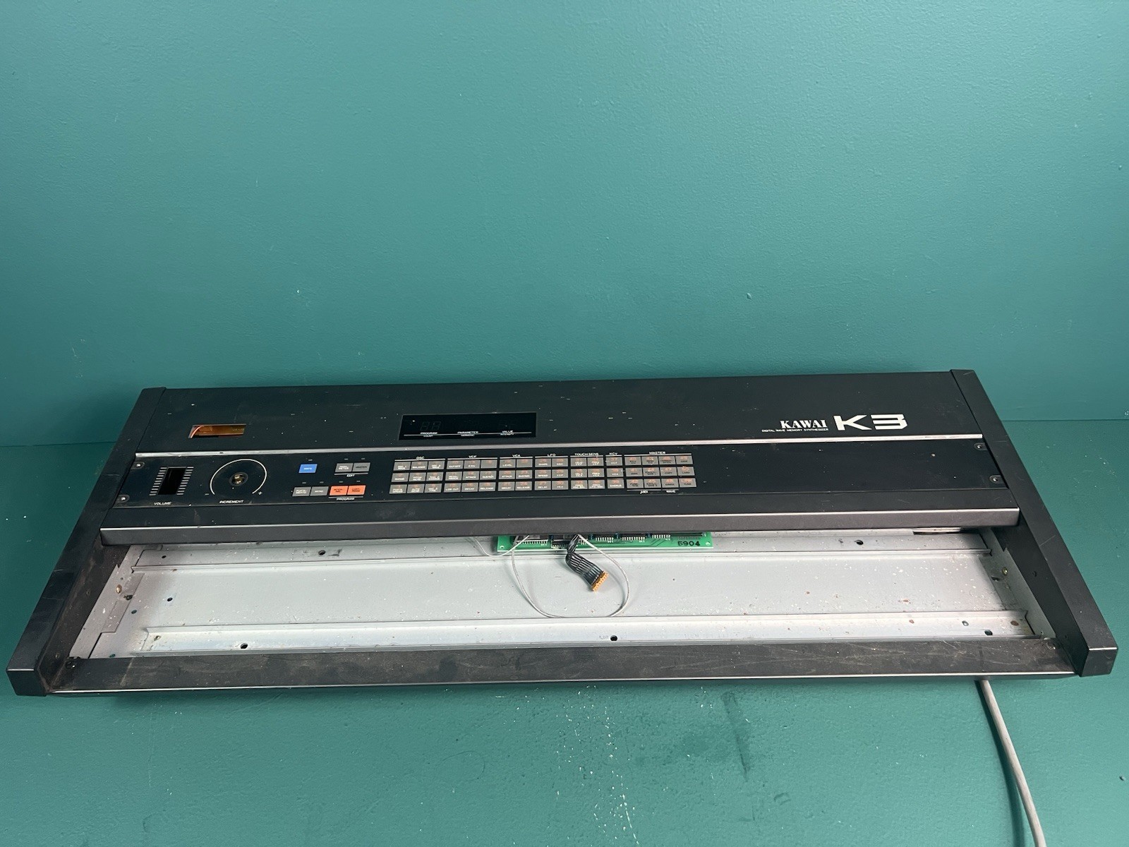 Kawai K3 Digital Wave Memory Synthesizer 61-Key 1985 “for Parts” Kawai K3 Digital Wave Memory Synthesizer 61-Key 1985 “for Parts”