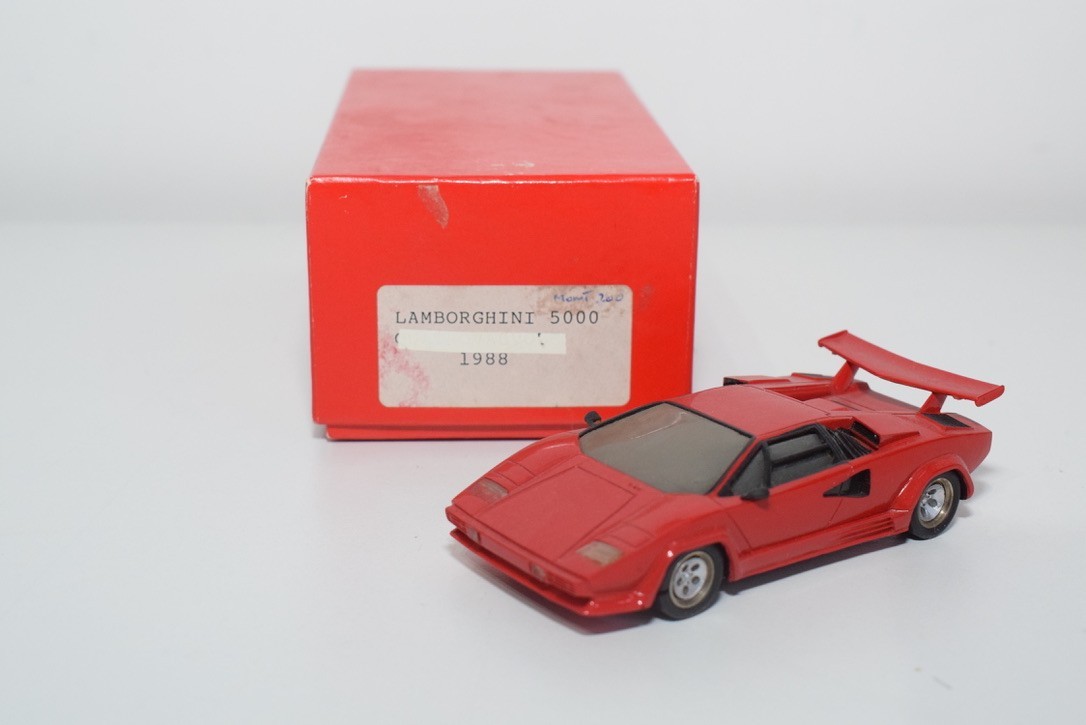 B100 1:43 KIT RECORD M.R.F. MRF LAMBORGHINI COUNTACH 5000 1988 RED EXIBI