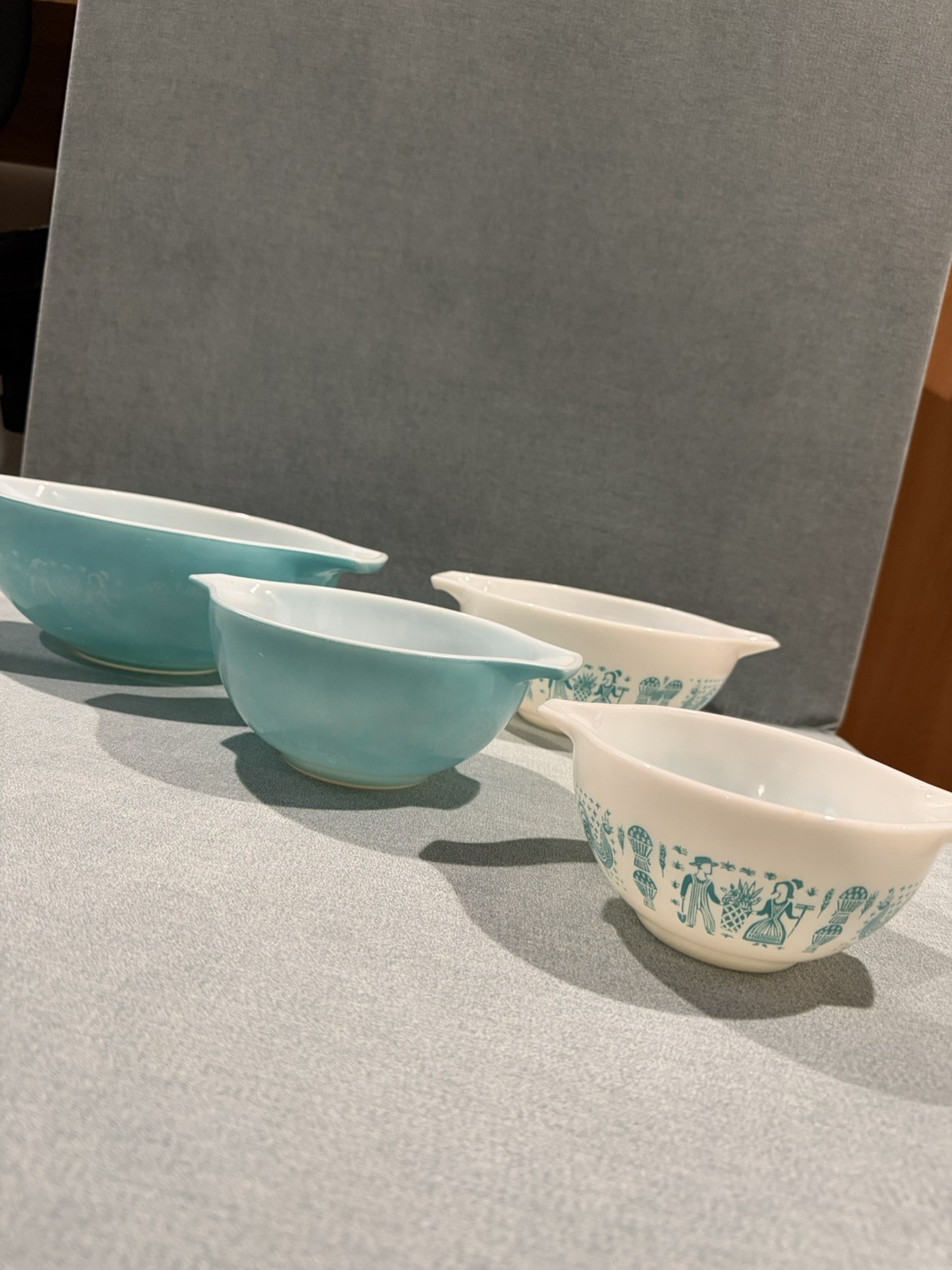 Pyrex AMISH BUTTERPRINT Cinderella Nesting Bowl 4 piece set Pyrex AMISH BUTTERPRINT Cinderella Nesting Bowl 4 piece set