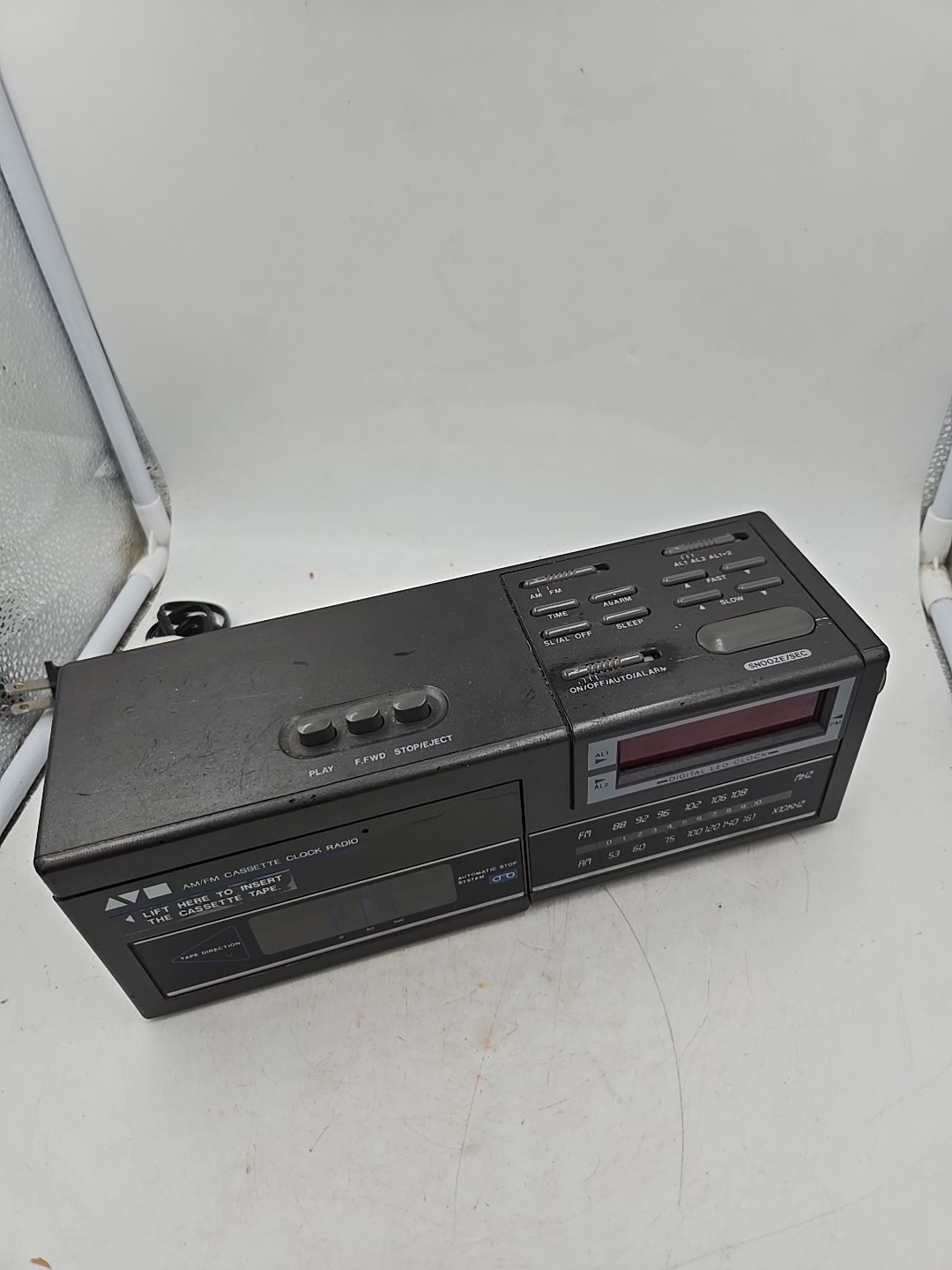 Vintage Sears Roebuck AM/FM Cassette Clock Radio Tape 225.23415 Vintage Sears Roebuck AM/FM Cassette Clock Radio Tape 225.23415