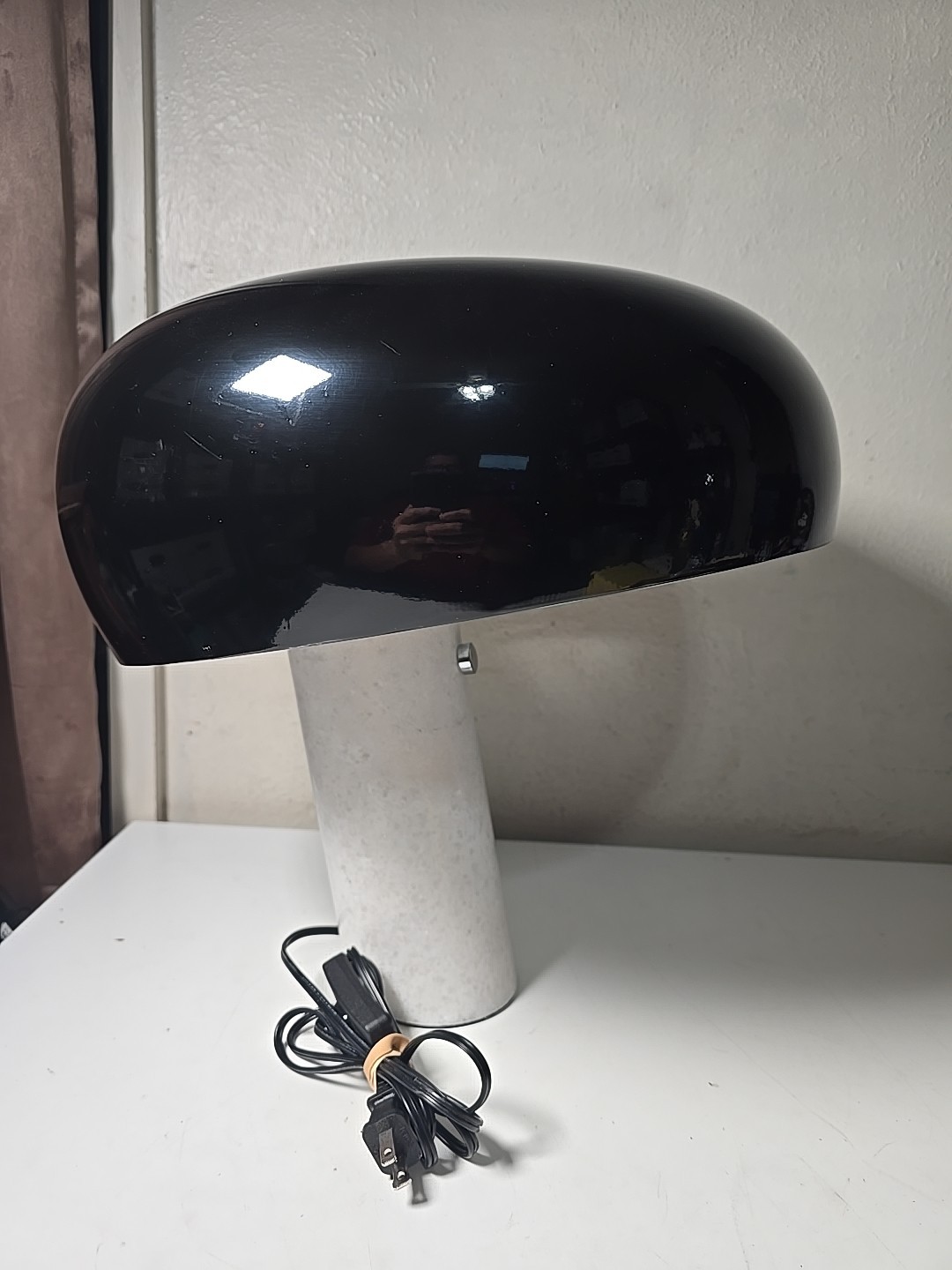 Flos, Snoopy Black, Achille and Pier Giacomo Castiglioni, (1967, Re-Pop in 2003) Flos, Snoopy Black, Achille and Pier Giacomo Castiglioni, (1967, Re-Pop in 2003)