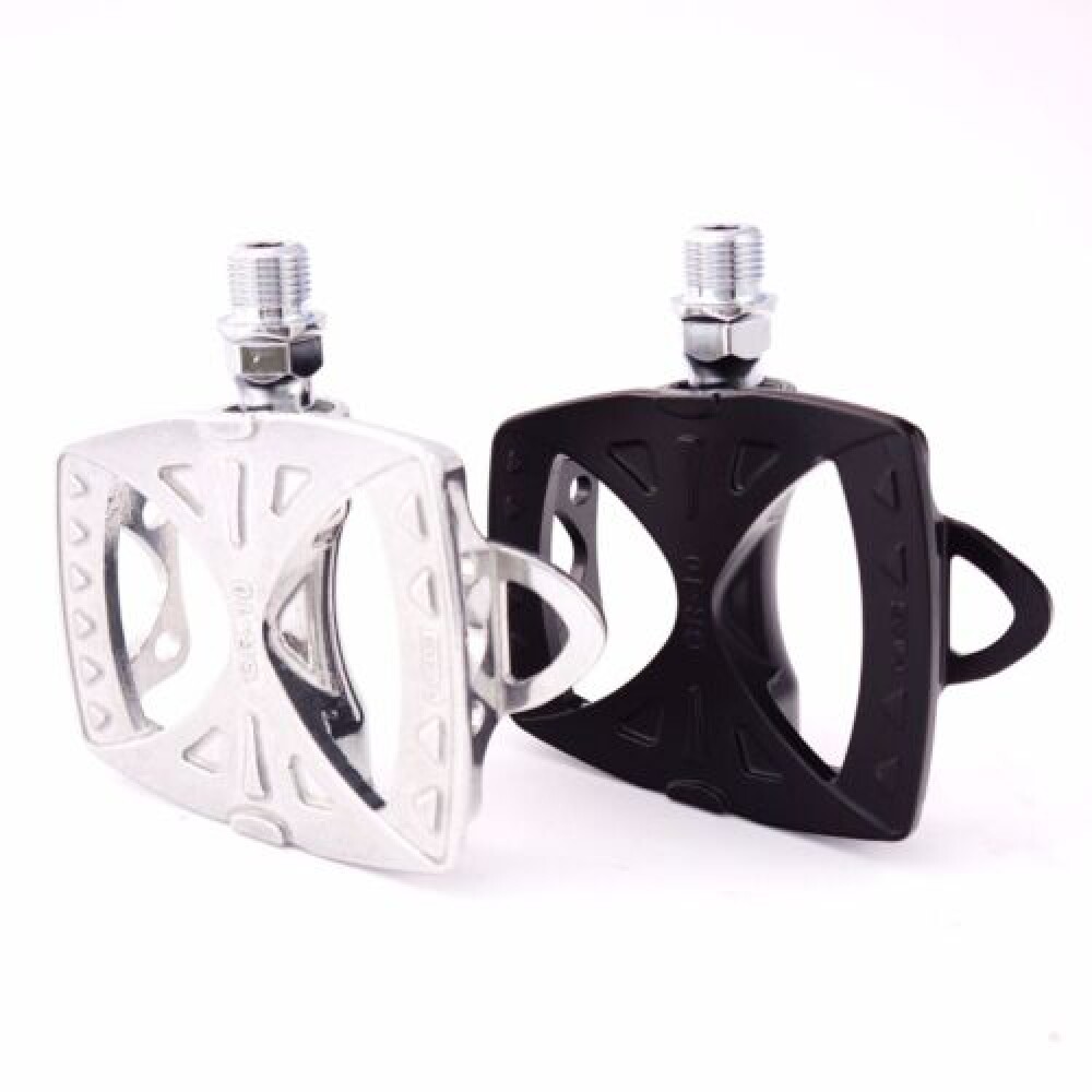 MKS GR-10 Alloy Racing Track Fixed Gear Wide platform Bike Pedal Black / Silver MKS GR-10 Alloy Racing Track Fixed Gear Wide platform Bike Pedal Black / Silver