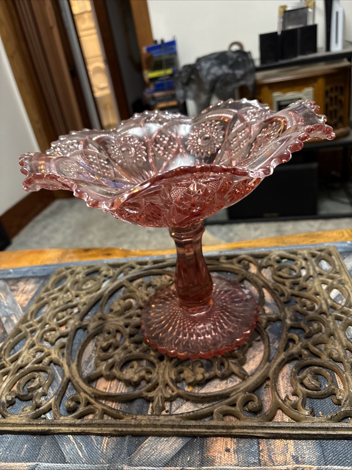 Pink Pressed Glass Pedestal Compote Bowl, Round Glossy Pattern Glass Pink Pressed Glass Pedestal Compote Bowl, Round Glossy Pattern Glass