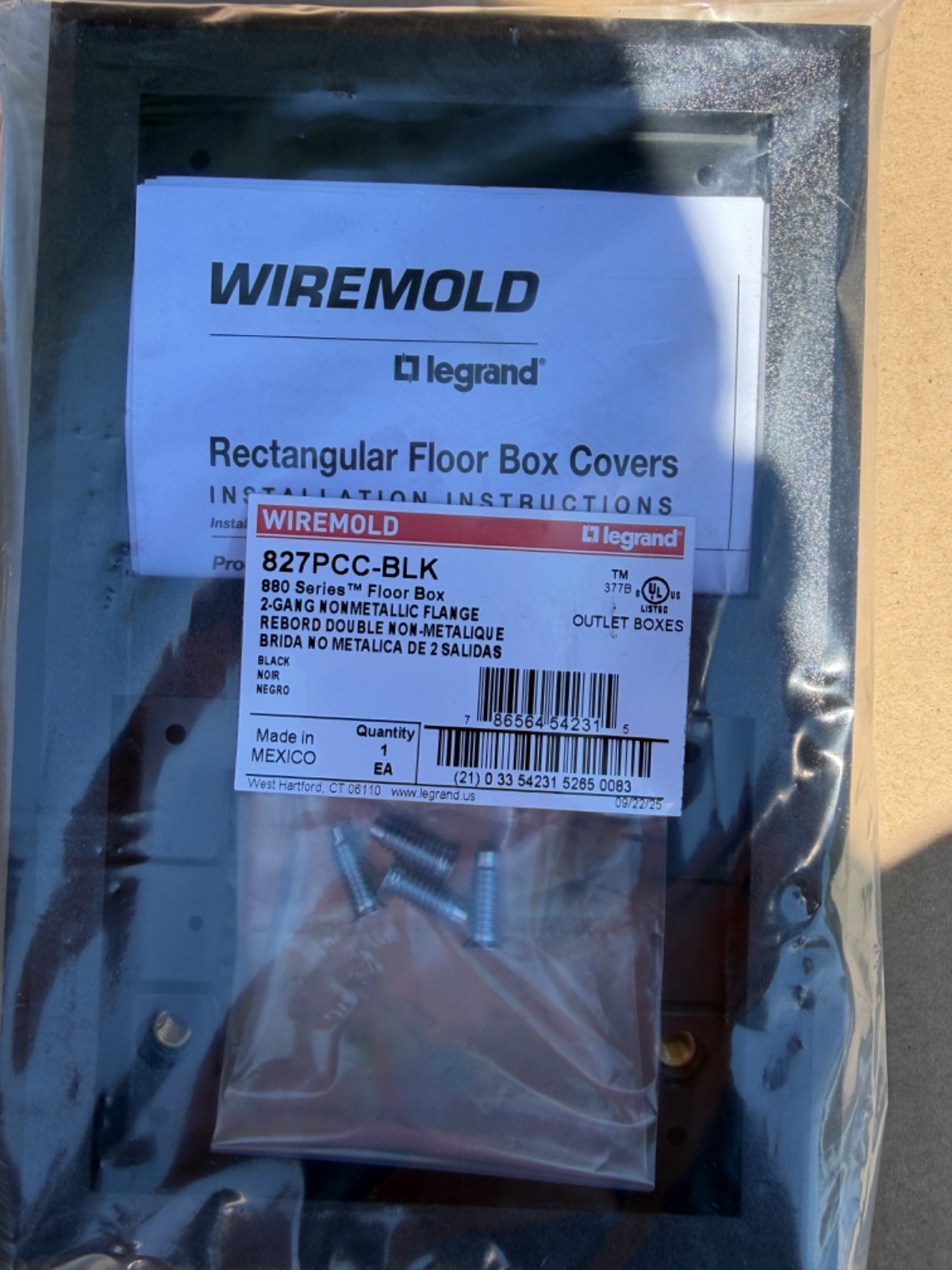 Wiremold 827PCC-BLK Floor Box Cover Black 880 Series Legrand NEW Wiremold 827PCC-BLK Floor Box Cover Black 880 Series Legrand NEW