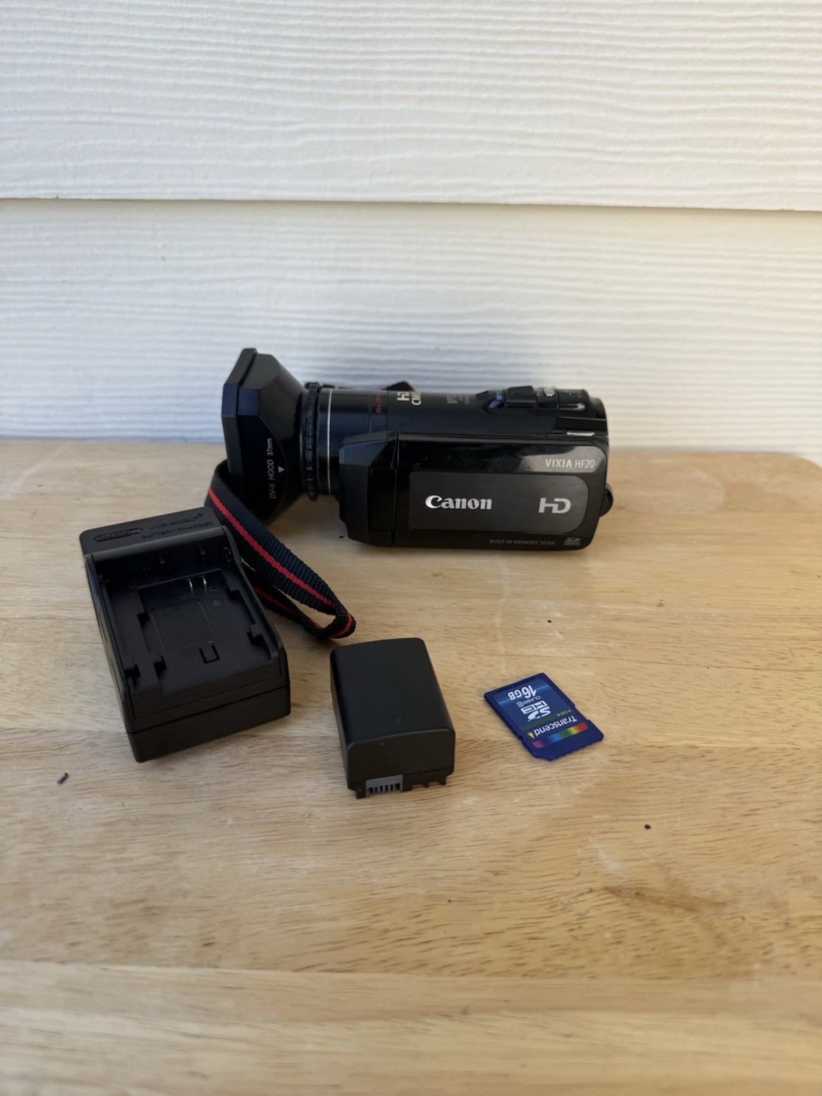 Canon Vixia HF20 Black 2.7\ Canon Vixia HF20 Black 2.7\