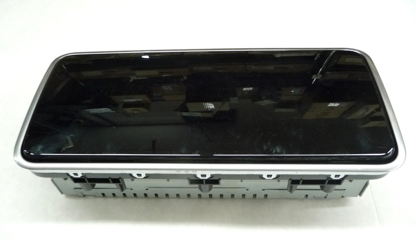 2018-2024 Land Rover Range Rover Velar Media Display Screen L8A2-19C279-AB OE A1