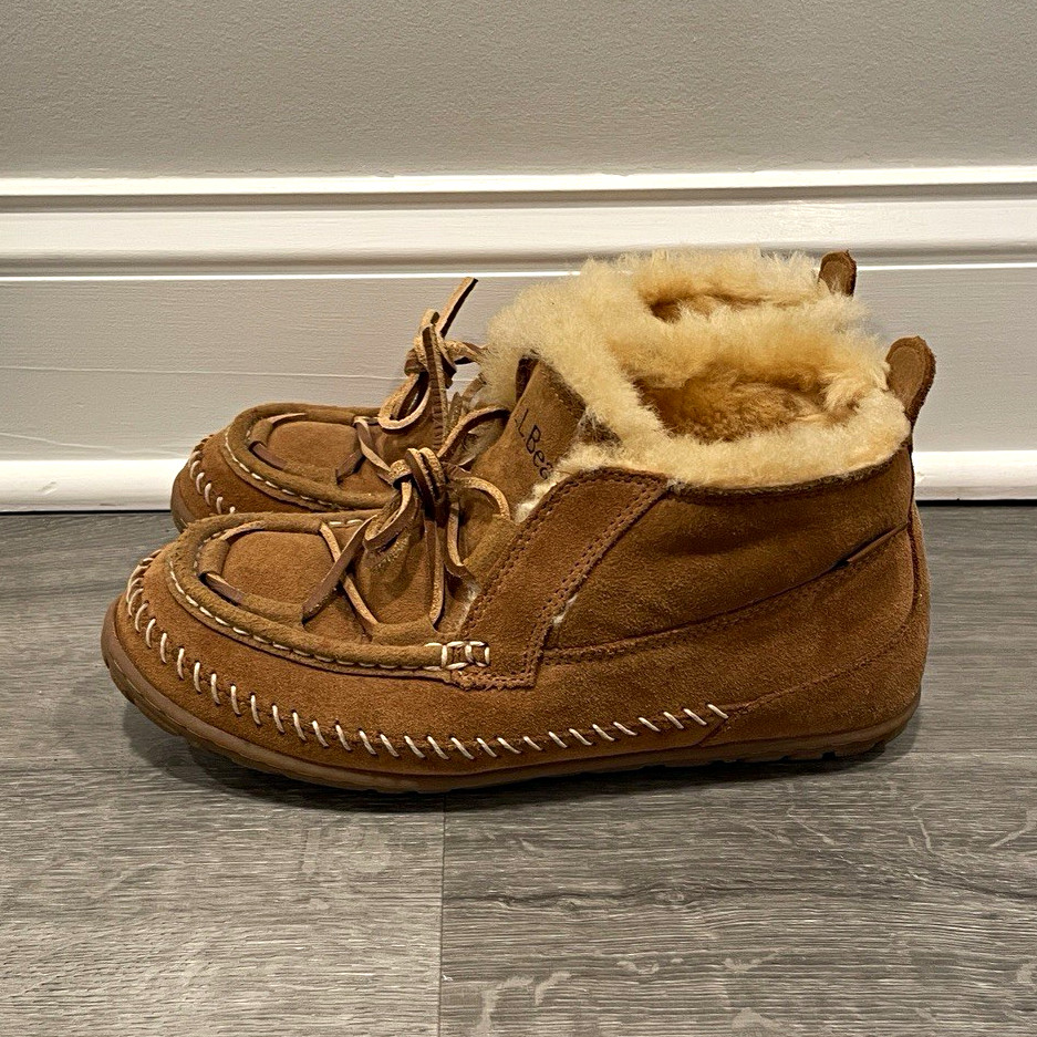 L.L.Bean Men’s Brown Suede Shearling-Lined Moccasin Slippers Lace-Up 9 M L.L.Bean Men’s Brown Suede Shearling-Lined Moccasin Slippers Lace-Up 9 M