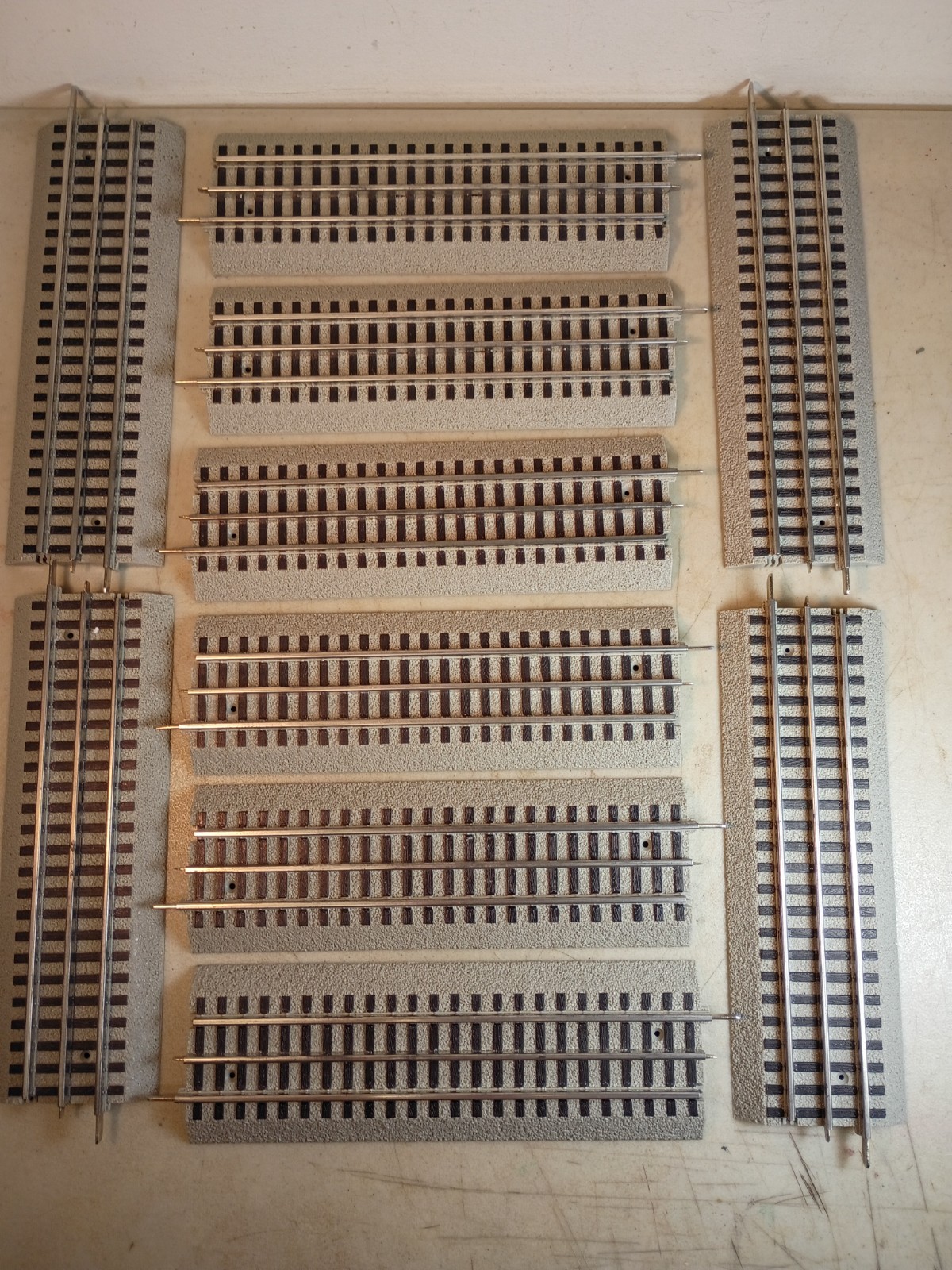 Lionel Trains 6-12032 Fastrack 10 Sections of 10\ Lionel Trains 6-12032 Fastrack 10 Sections of 10\