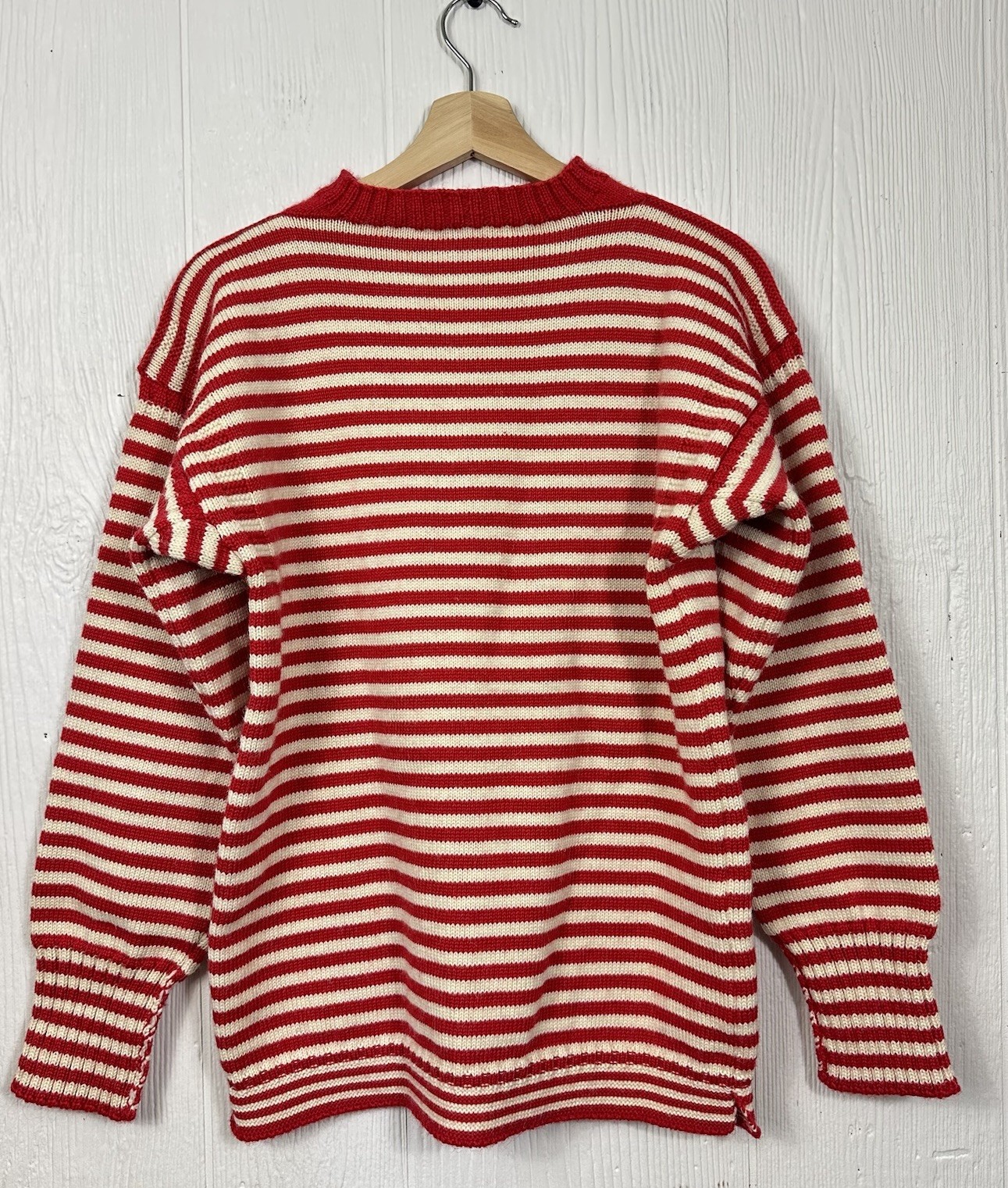 Vintage Le Tricoteur Guerney Red Ivory Stripe Sweater 100% British Wool 38 Vintage Le Tricoteur Guerney Red Ivory Stripe Sweater 100% British Wool 38