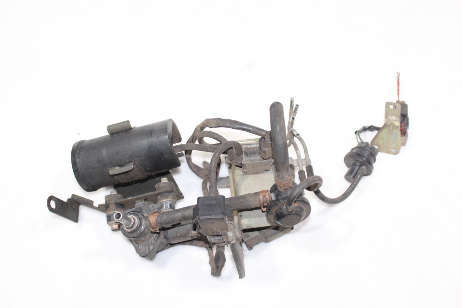 96 97 Nissan D21 HARDBODY 2.4 Evap AIR Smog PUMP Boost SENSOR Vacuum Solenoid