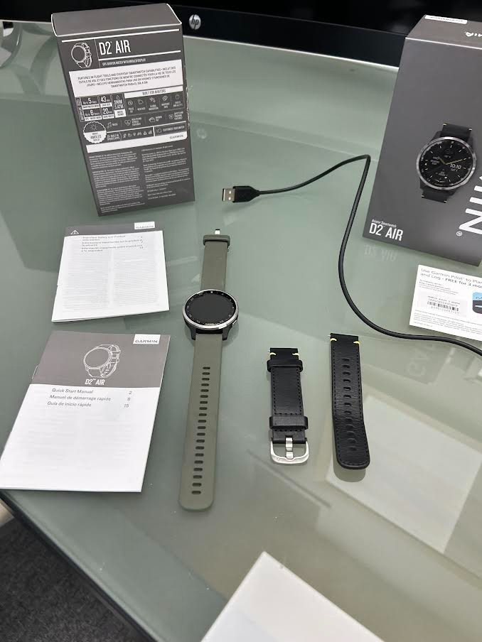 Garmin D2 AIR Watch with box, papers and extra band (1 brown & 1 ARMY GREENband) Garmin D2 AIR Watch with box, papers and extra band (1 brown & 1 ARMY GREENband)