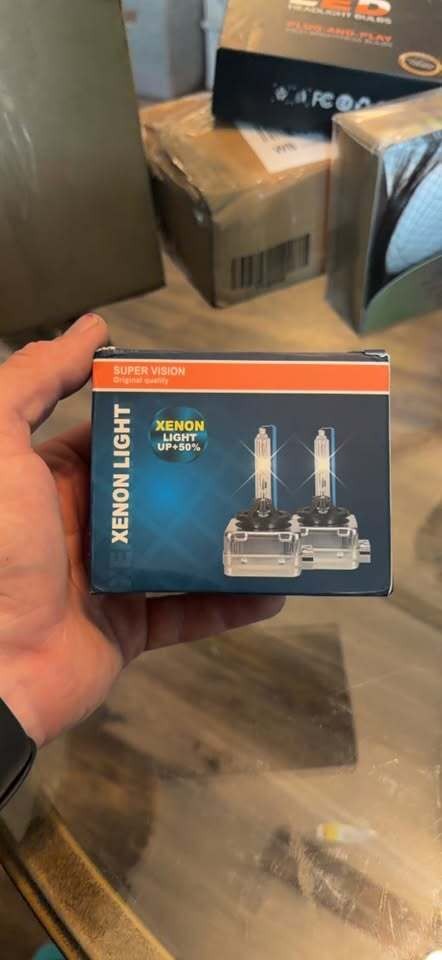 SUPER VISION Xenon Light Bulbs SUPER VISION Xenon Light Bulbs