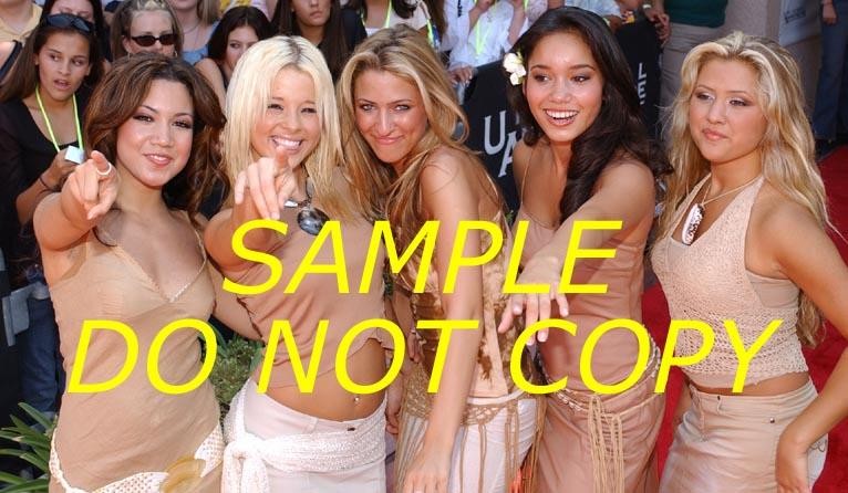 #D400 GORGEOUS HOTTIES candid photo girl group sexy NO SECRETS