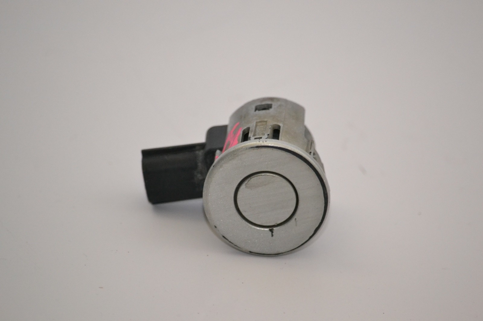 2014-2018 DODGE RAM 1500 2500 Rear Front Bumper Park Assist Sensor OEM 2014-2018 DODGE RAM 1500 2500 Rear Front Bumper Park Assist Sensor OEM