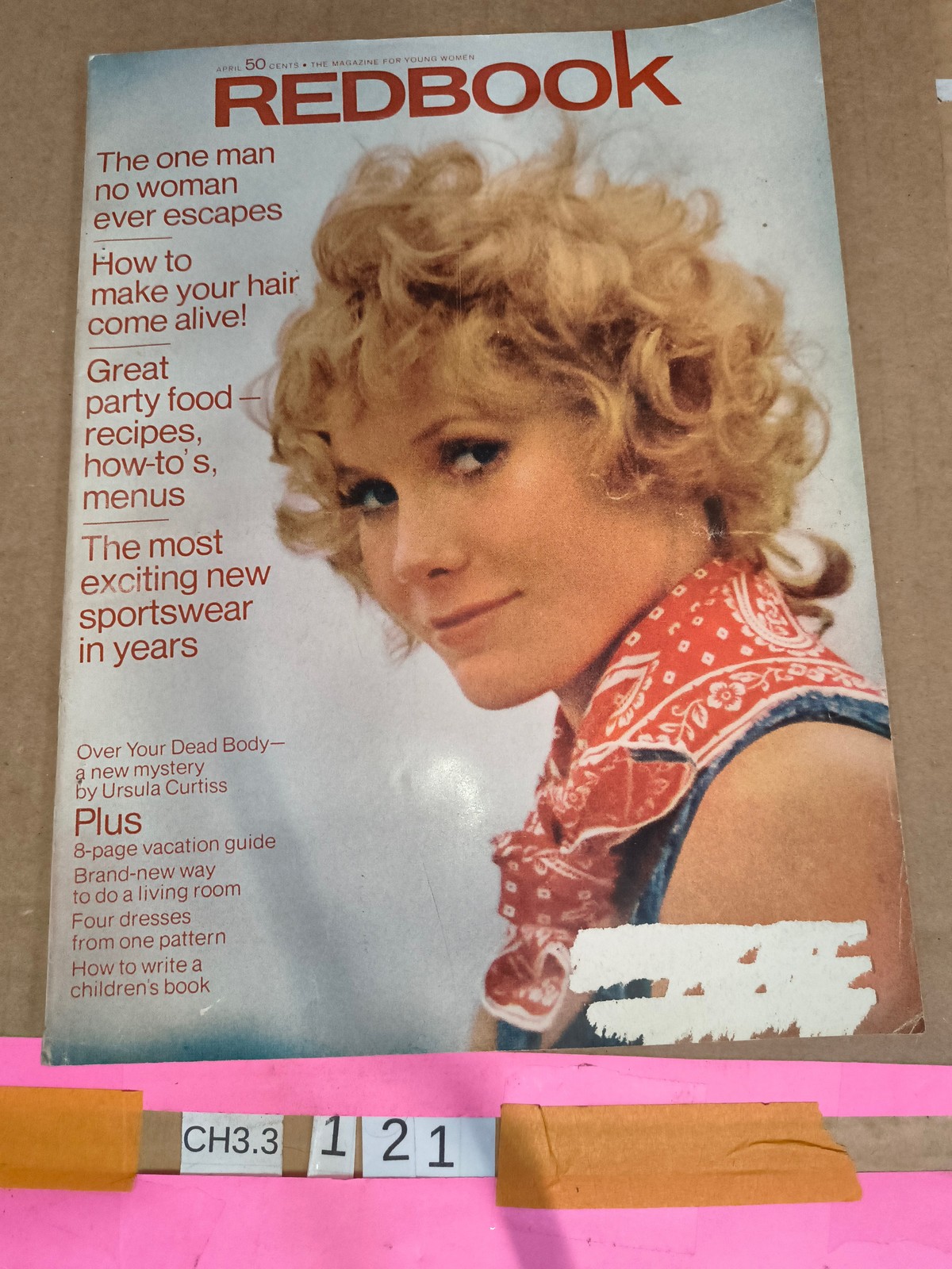 Redbook April 1971 - Spring Home Decorating Women\'s Fashion 1970s News Redbook April 1971 - Spring Home Decorating Women\'s Fashion 1970s News