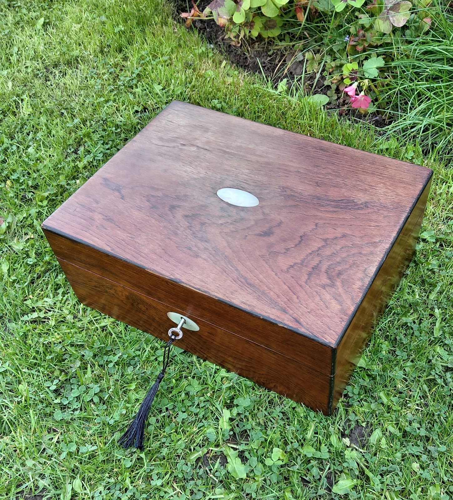 Victorian Rosewood Sewing or Jewellery Box with Lovely Interior