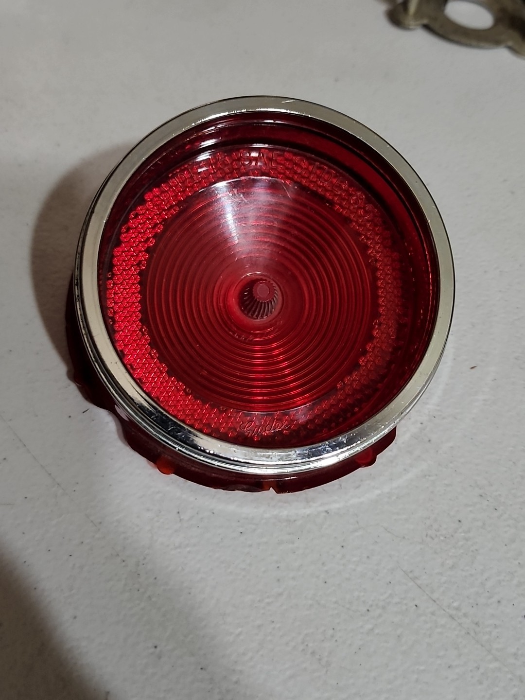 GUIDE OEM ORIGINAL 1965 Chevy Belair Tail Light Lens with Chrome Trim 5956415 GUIDE OEM ORIGINAL 1965 Chevy Belair Tail Light Lens with Chrome Trim 5956415