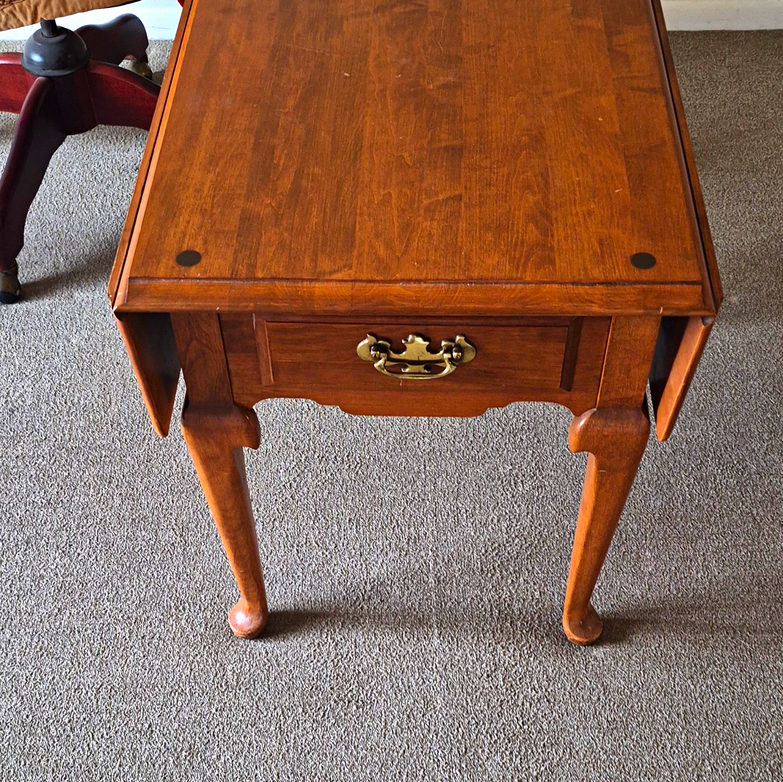 Ethan Allen Brown Medium Wood Rectangular End Table, 1 Drawer Pull Handle Ethan Allen Brown Medium Wood Rectangular End Table, 1 Drawer Pull Handle