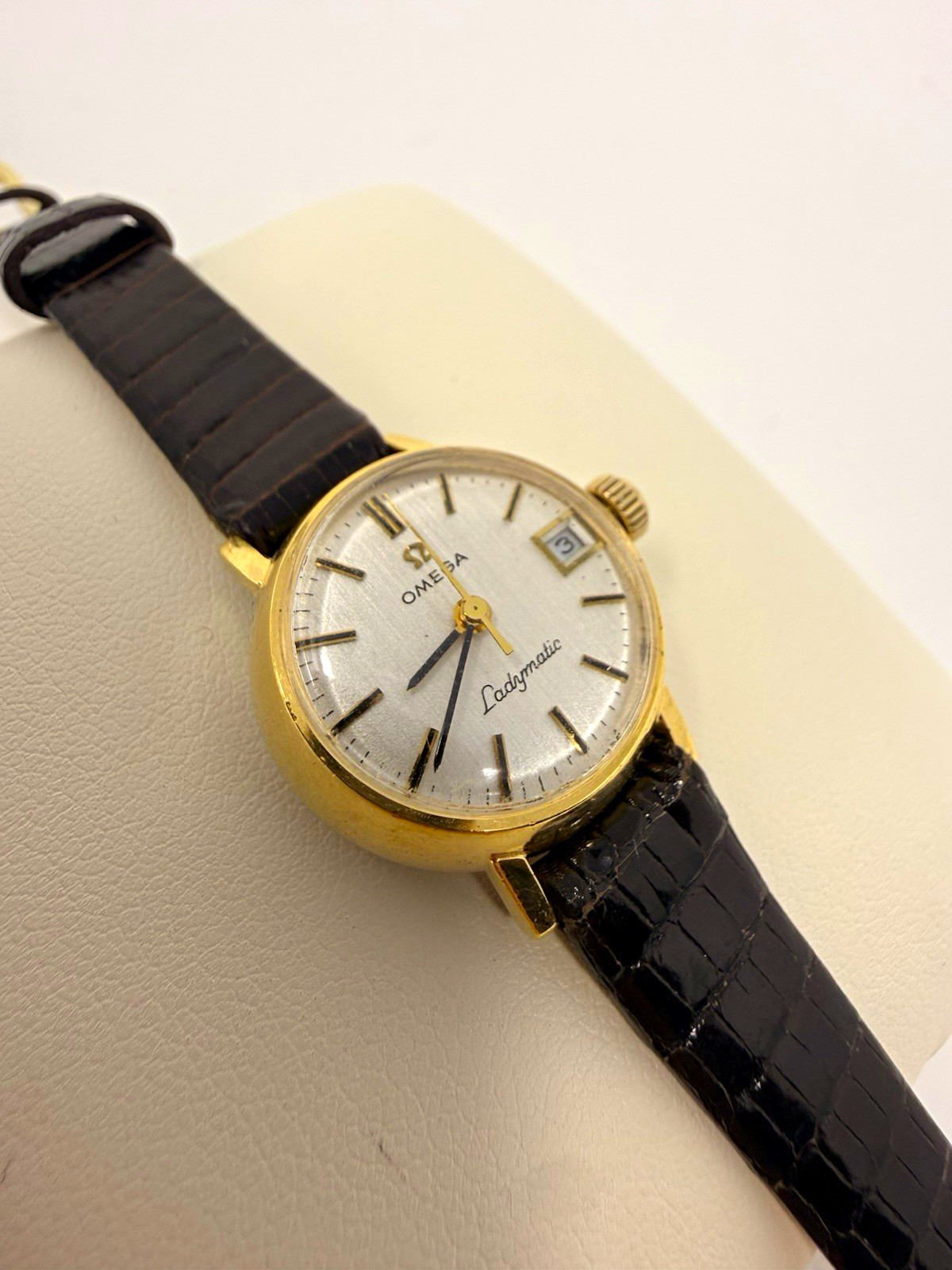 Vintage Omega Ladymatic Automatic Ladies Dress Watch Gold Plated (Caliber 684) Vintage Omega Ladymatic Automatic Ladies Dress Watch Gold Plated (Caliber 684)