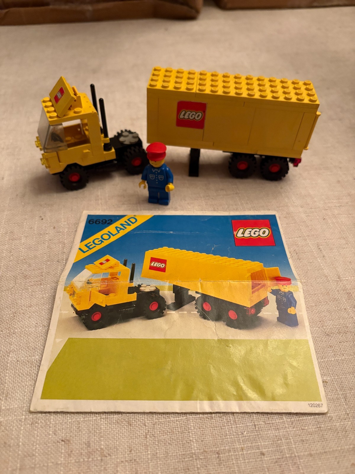 VINTAGE LEGO Town #6692 Tractor Trailer Set 100% Complete 1983 w/ Instructions