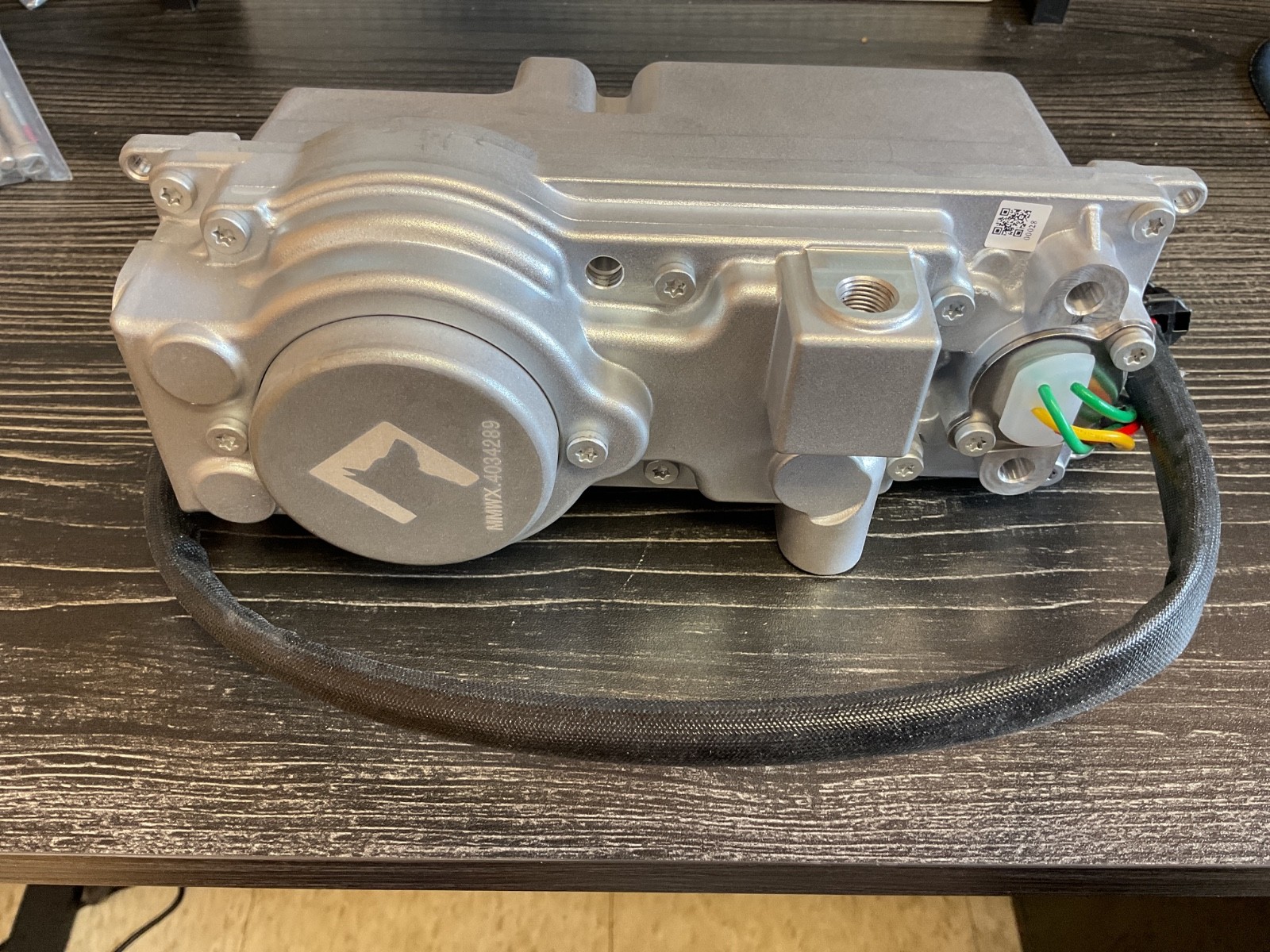 ******MOMENTUM WORX********Cummins ISX VGT Turbo Actuator 4034289 NEW OPEN BOX ******MOMENTUM WORX********Cummins ISX VGT Turbo Actuator 4034289 NEW OPEN BOX