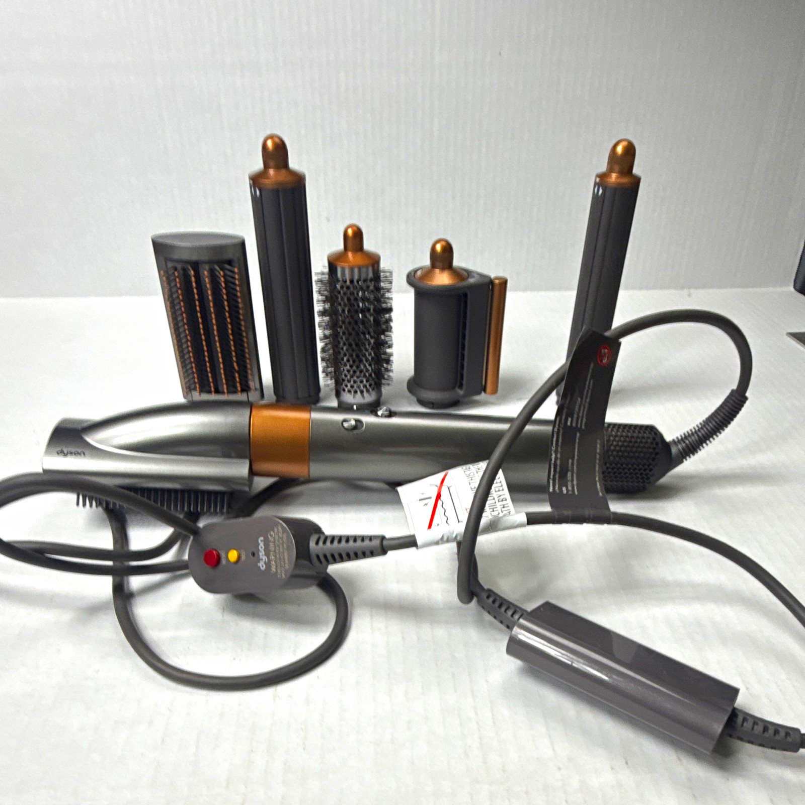 Dyson Airwrap Multi-Styler Set w/ Curling Barrels & Brushes Dyson Airwrap Multi-Styler Set w/ Curling Barrels & Brushes